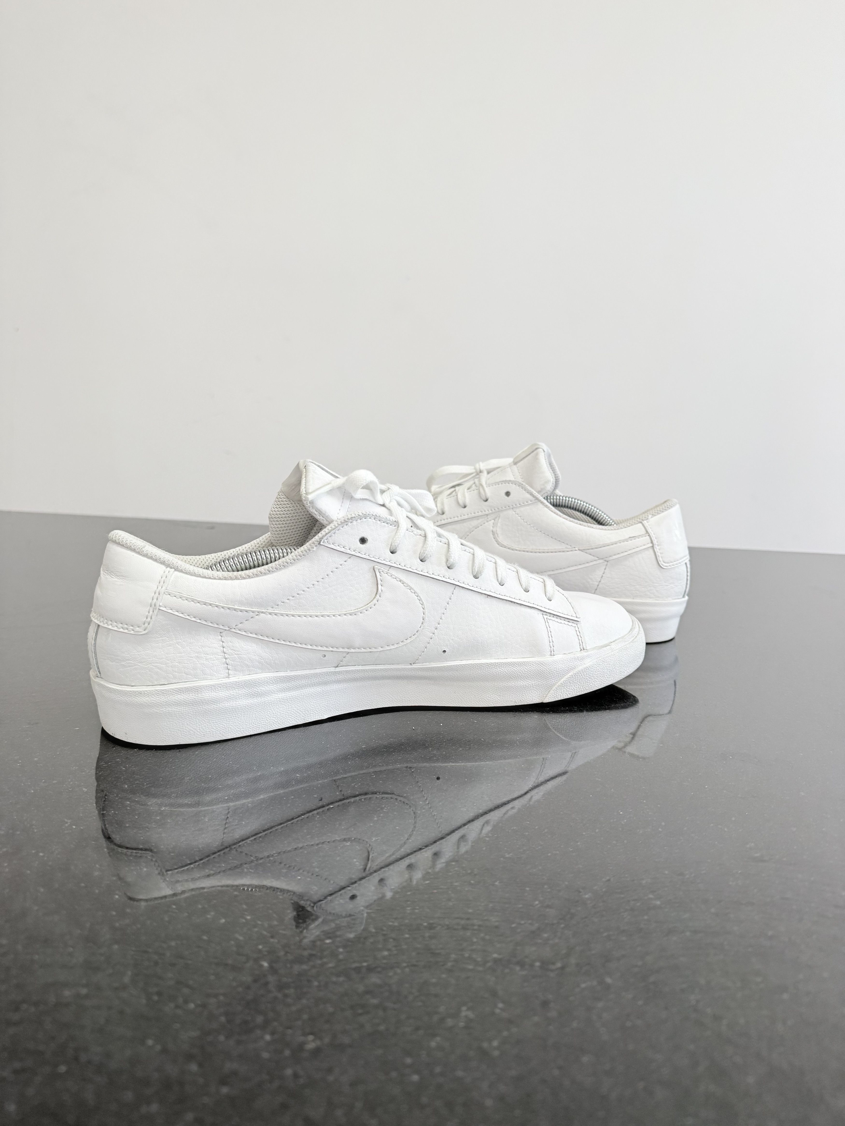 Nike Blazer Low LE 'Triple White' Size US 11.5 / EU 44-45 - 9 Thumbnail