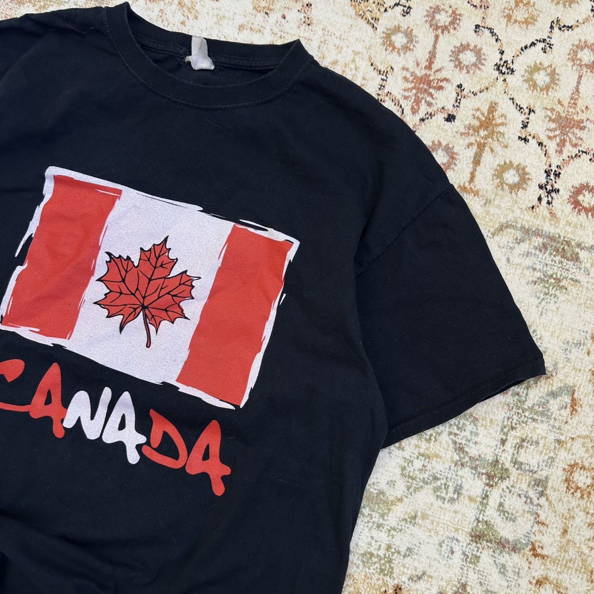 Vintage Vintage Adult “Canada” T-shirts Big Logo Style USA 00s Size US M / EU 48-50 / 2 - 5 Thumbnail