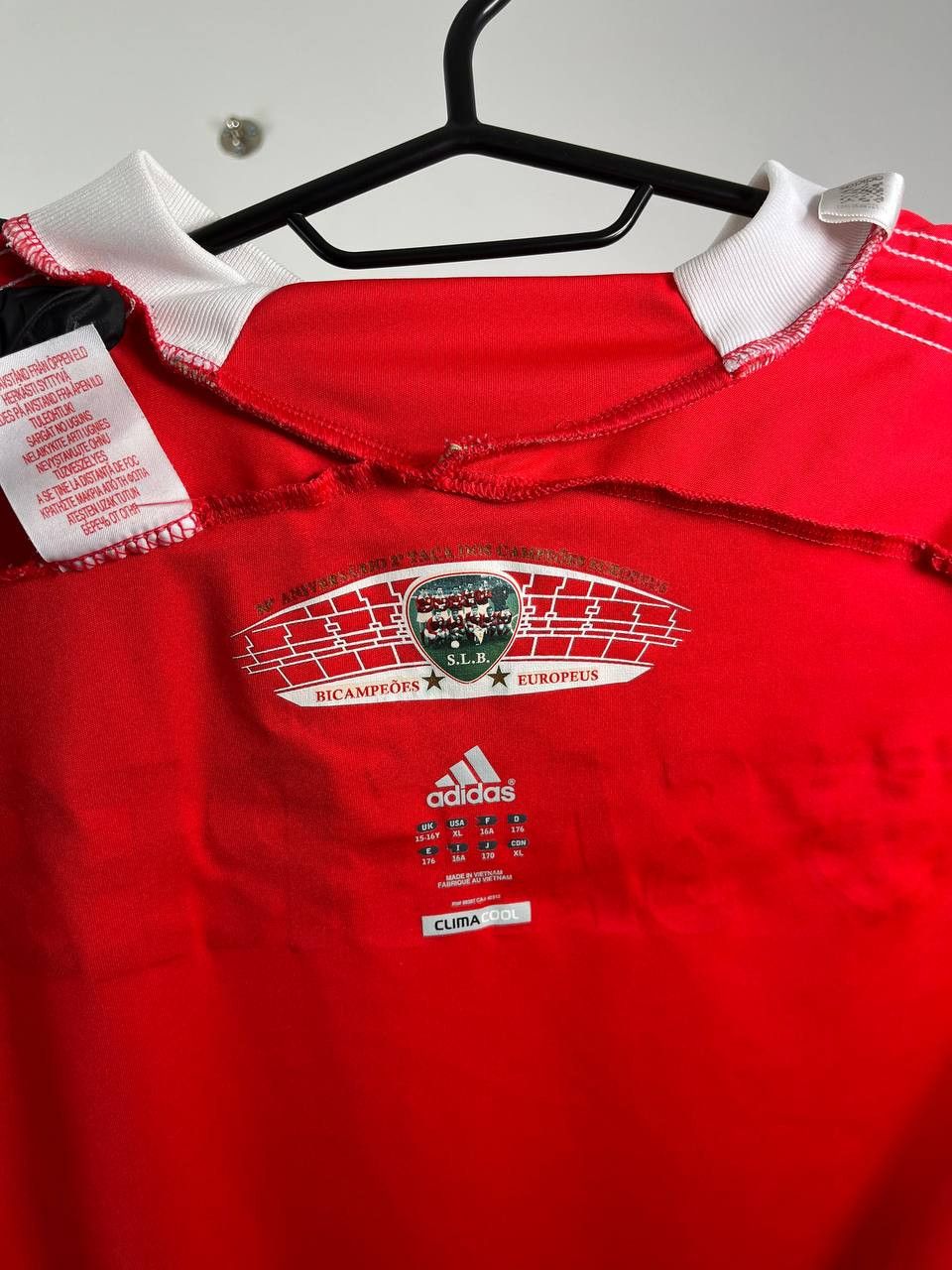 Adidas Benfica 2010 2011 Home Shirt Football Adidas TMN Size XL Size US XL / EU 56 / 4 - 2 Thumbnail