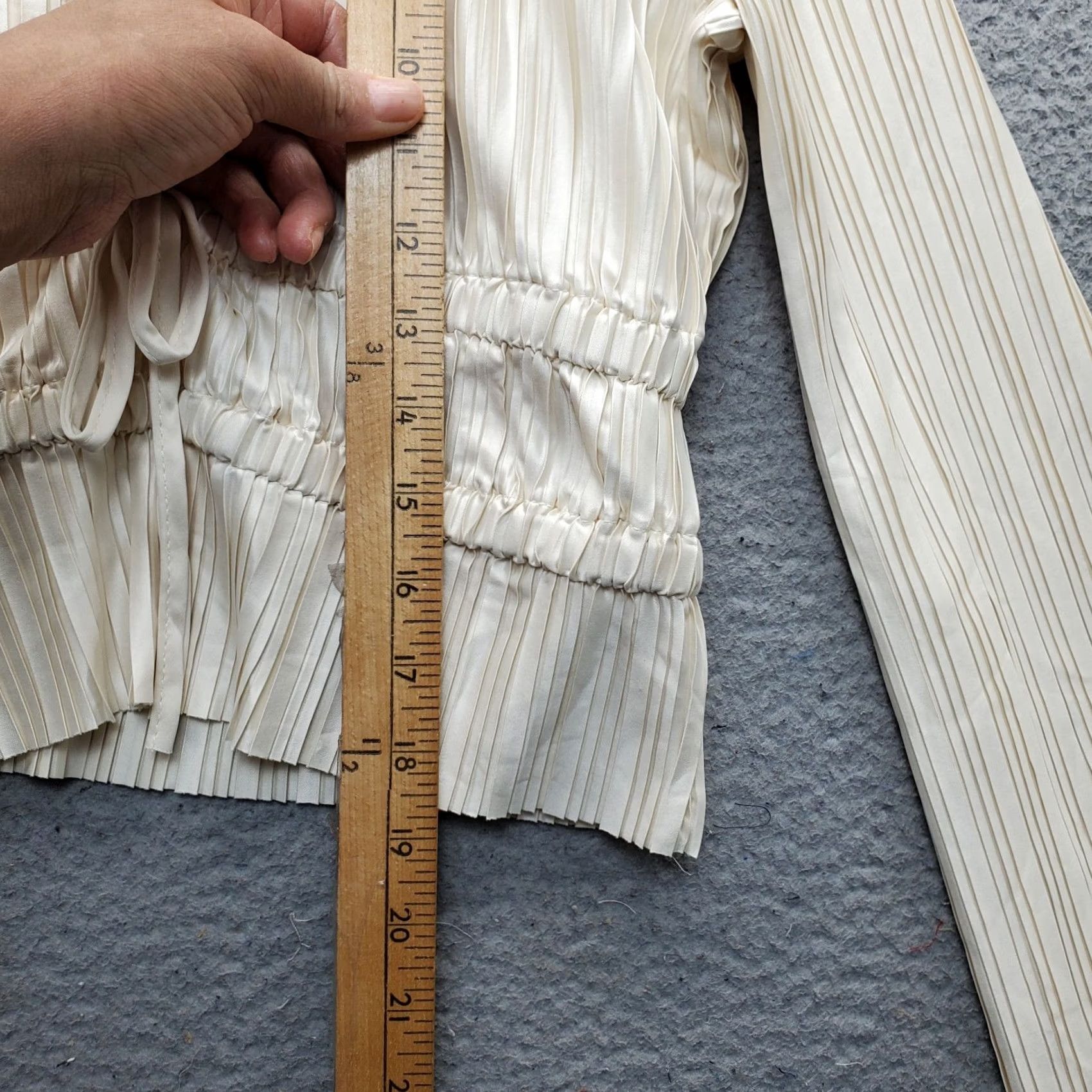 Lulus Lulus Crop Blouse Womens XL Tan Ribbed Smocked Long Sleeve Tie Waist Deep V-Neck Blouse Size XL / US 12-14 / IT 48-50 - 3 Thumbnail