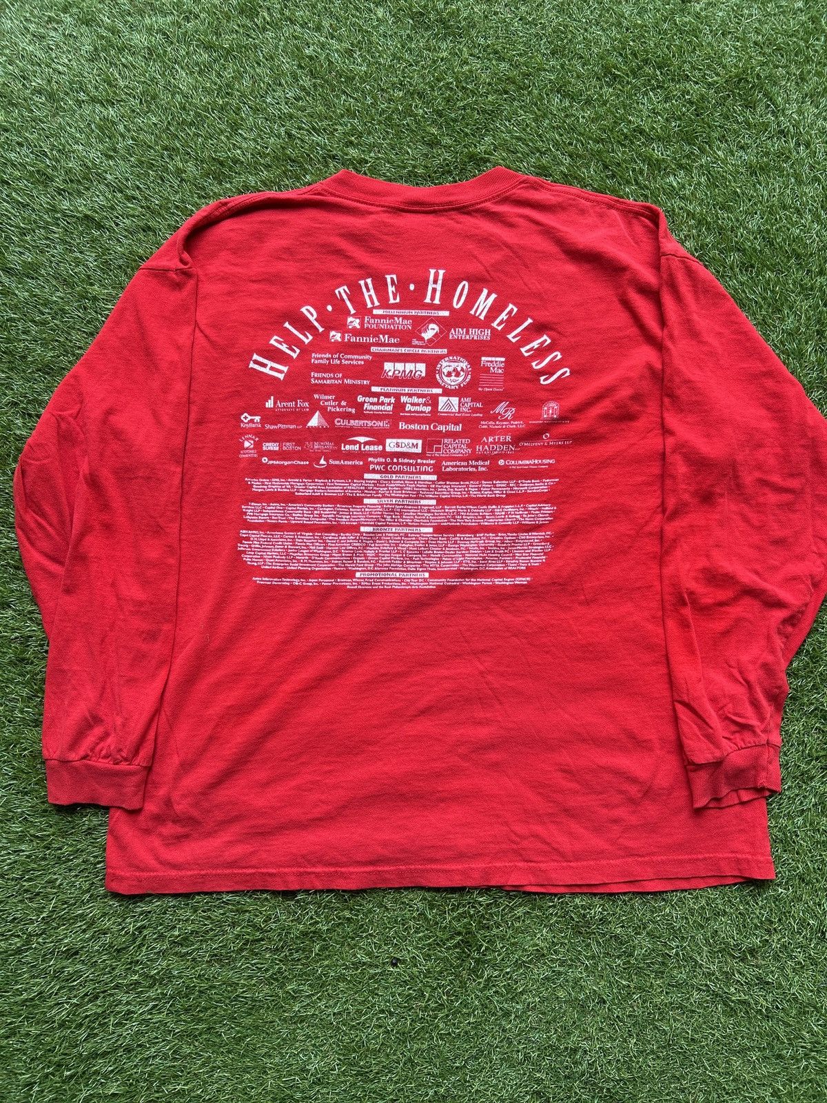 Vintage VINTAGE 2001 HELP THE HOMELESS WALKATHON LONG SLEEVE TEE Size US XL / EU 56 / 4 - 4 Thumbnail