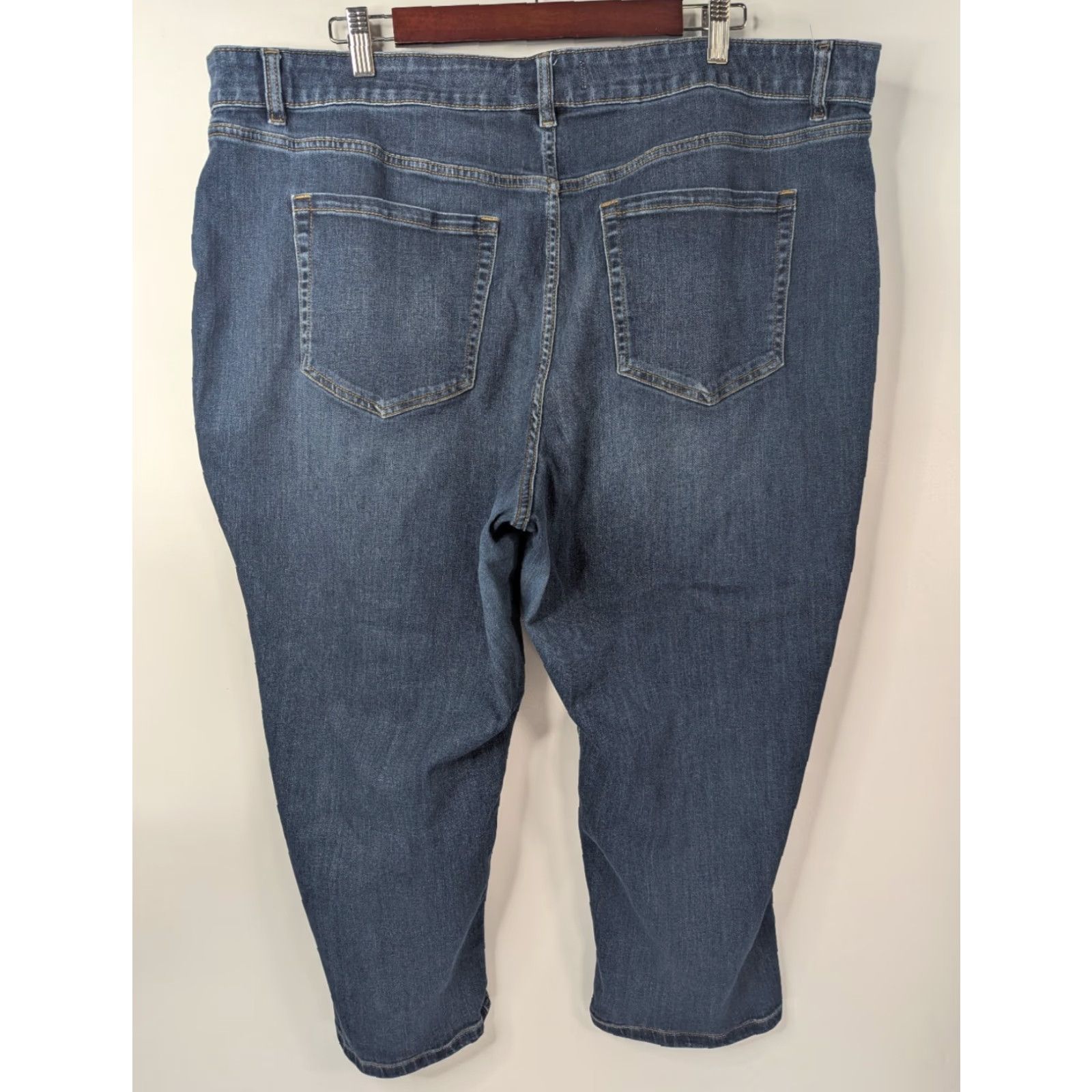 Vintage Lane Bryant Jeans Signature Fit Boyfriend Capris Women Plus Size 20 Blue Cotton Polyester Spandex Denim Mid Rise 8.5-10.5 Pockets Button Zipper Size ONE SIZE - 3 Thumbnail
