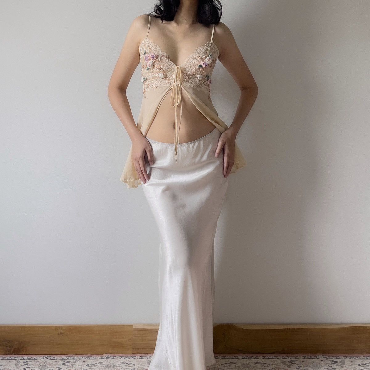 Victoria's Secret Victoria’s Secret Cream Silk Chiffon Camisole (S) Size S / US 4 / IT 40 - 2 Thumbnail