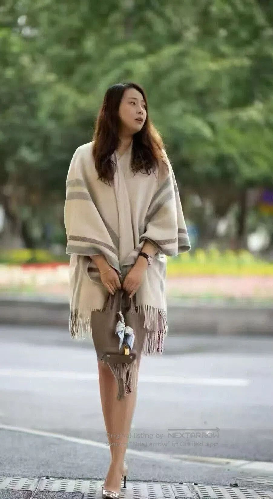 Max Mara Maxmara Wool Cape Shawl Poncho. Size M / US 6-8 / IT 42-44 - 5 Thumbnail