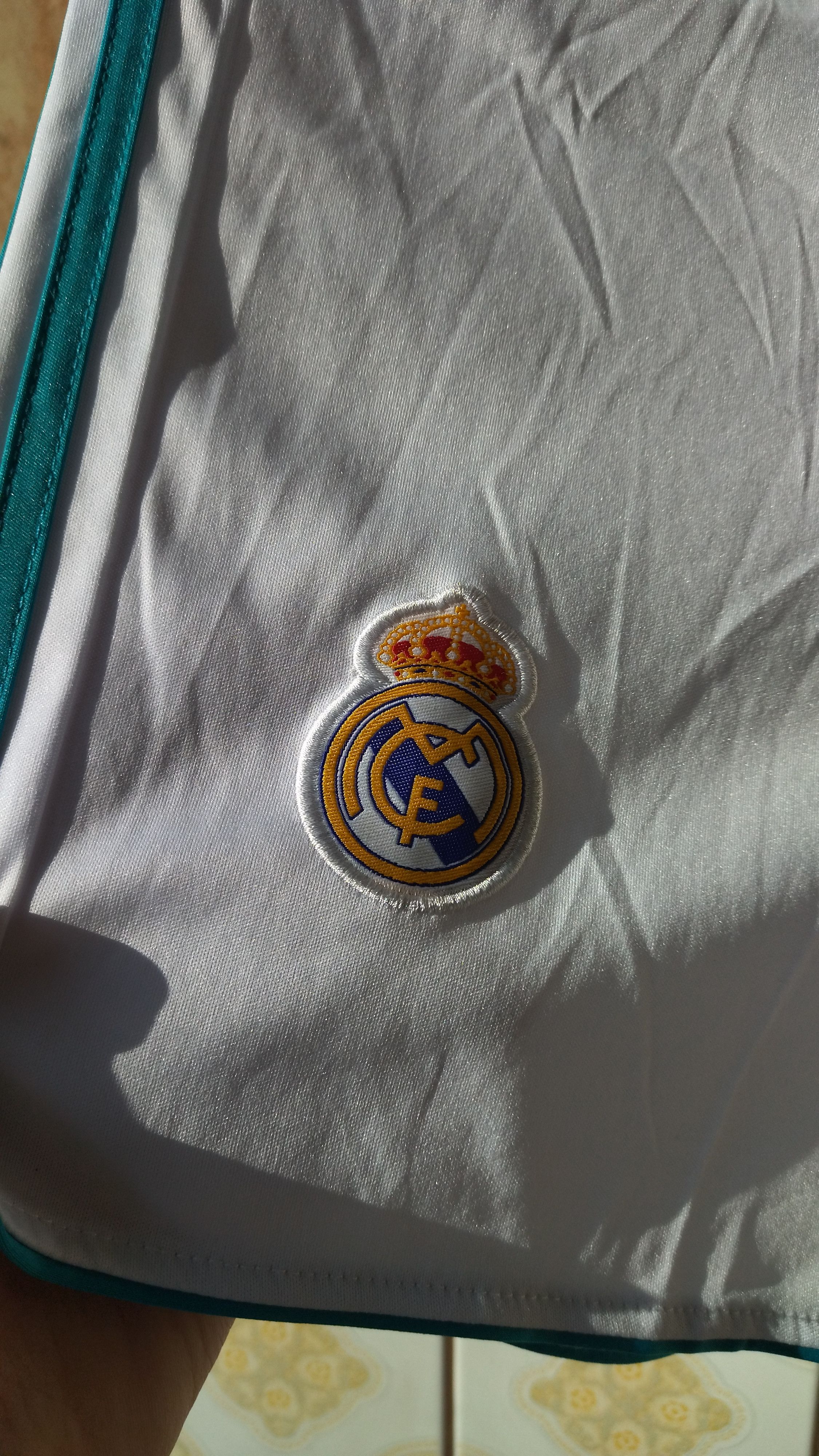 Adidas XL Adidas Real Madrid shorts Size US 36 / EU 52 - 4 Thumbnail
