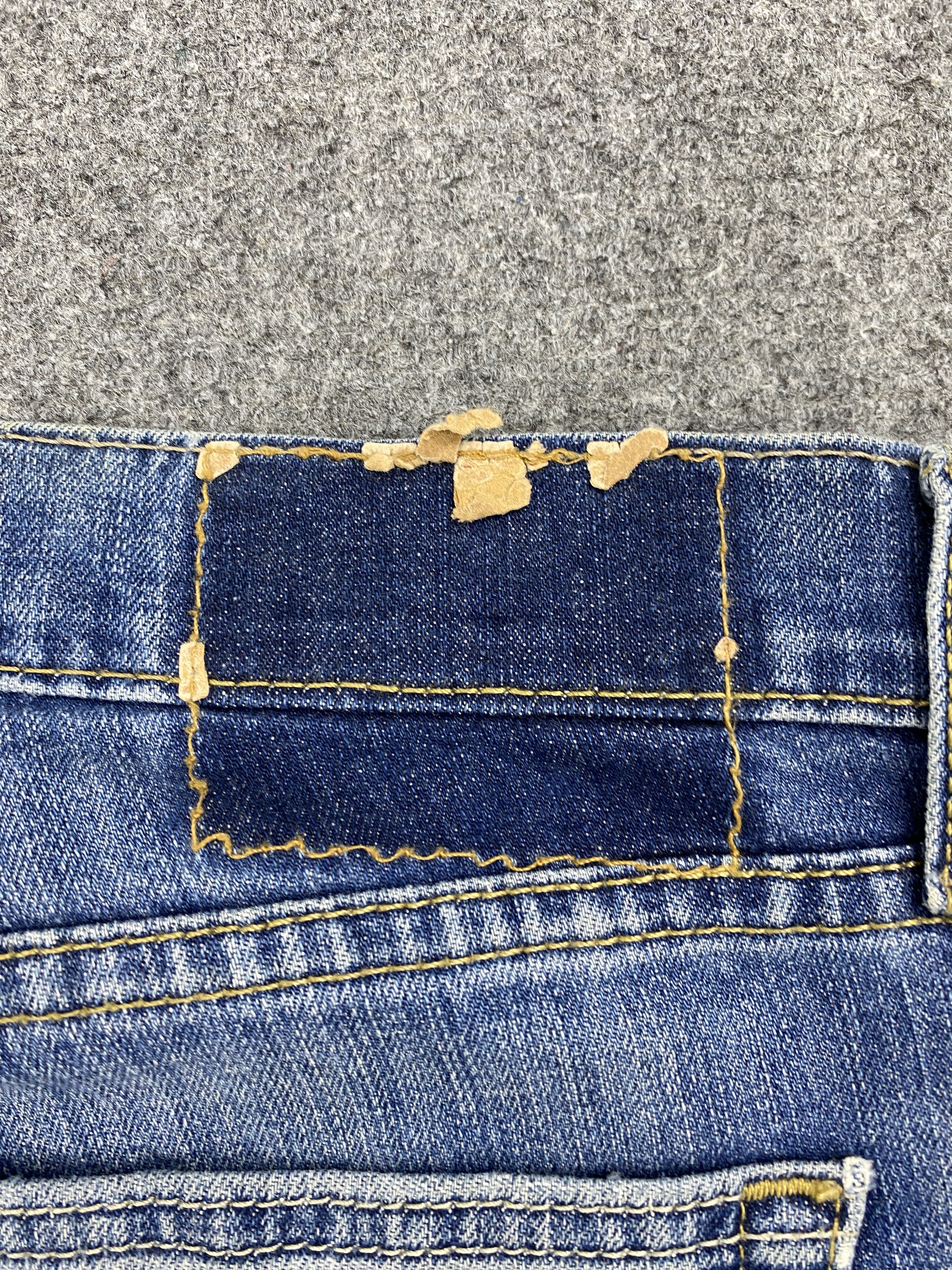Levi's × Vintage Vintage Levi's 514 Distressed Blue Denim Jeans Size US 34 / EU 50 - 5 Thumbnail
