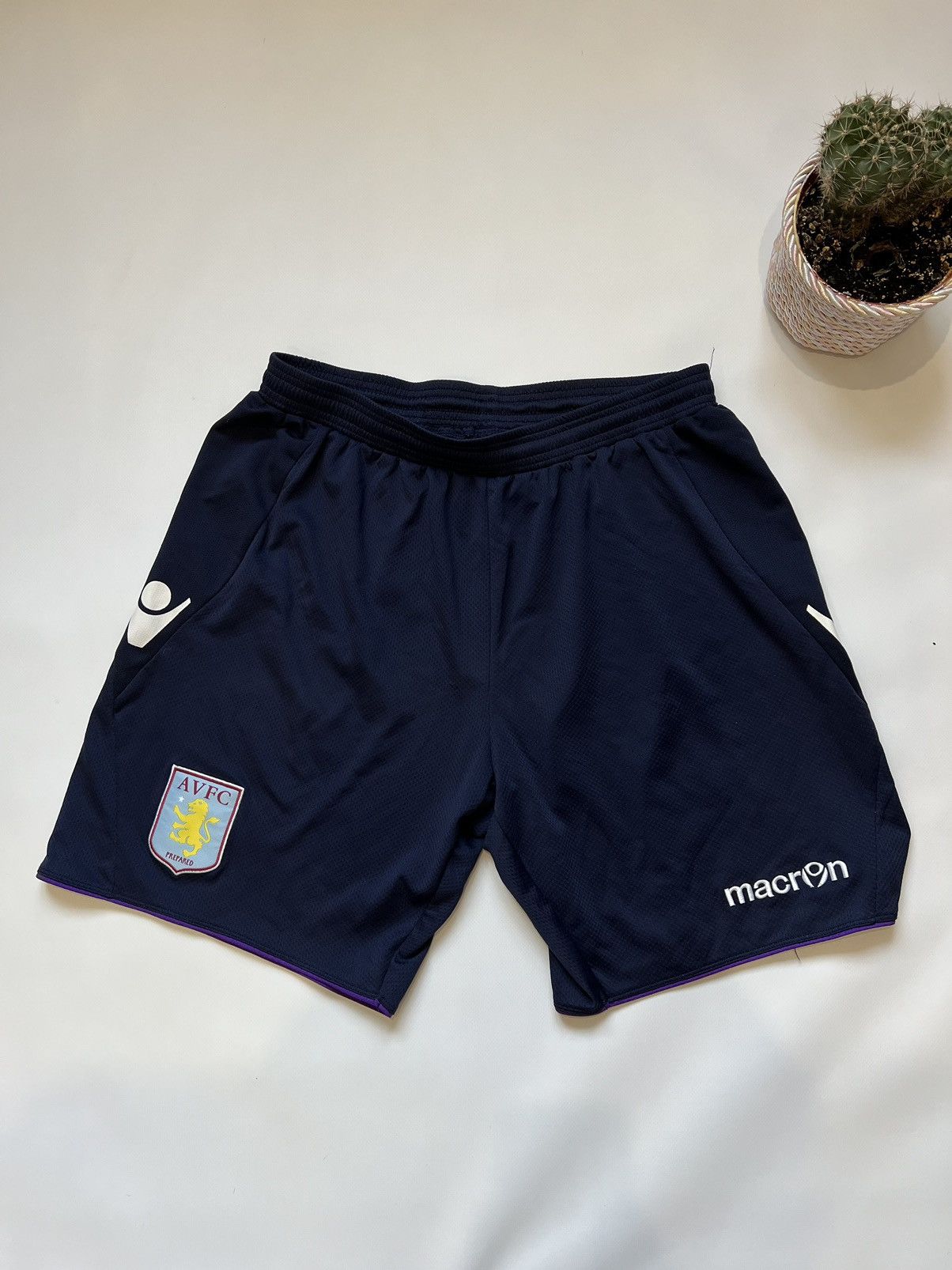 Macron Macron Aston Villa Navy Shorts Soccer Football Size US 36 / EU 52 - 1 Thumbnail