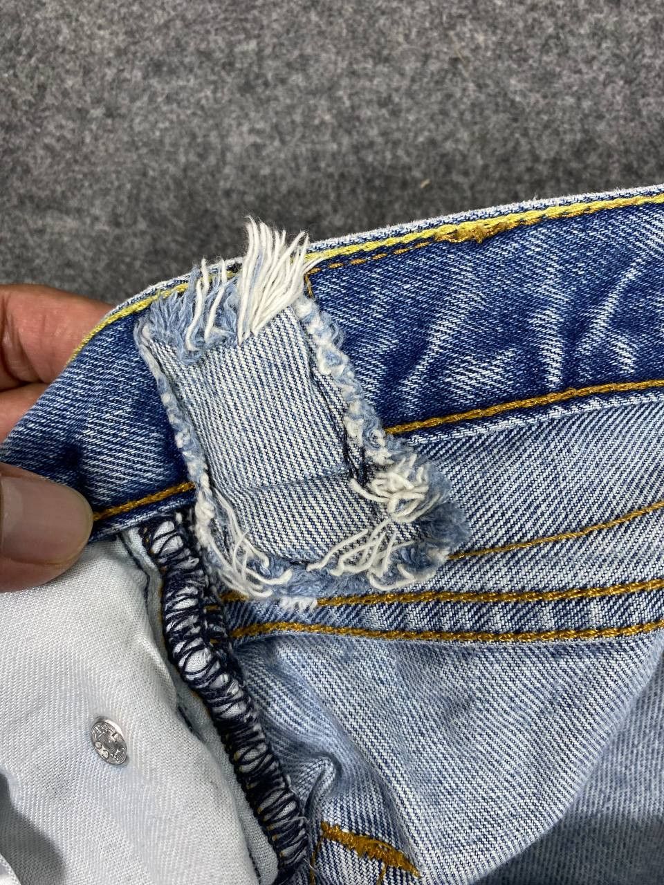 Levi's levis 550 distressed denim nice design Size US 40 / EU 56 - 18 Thumbnail