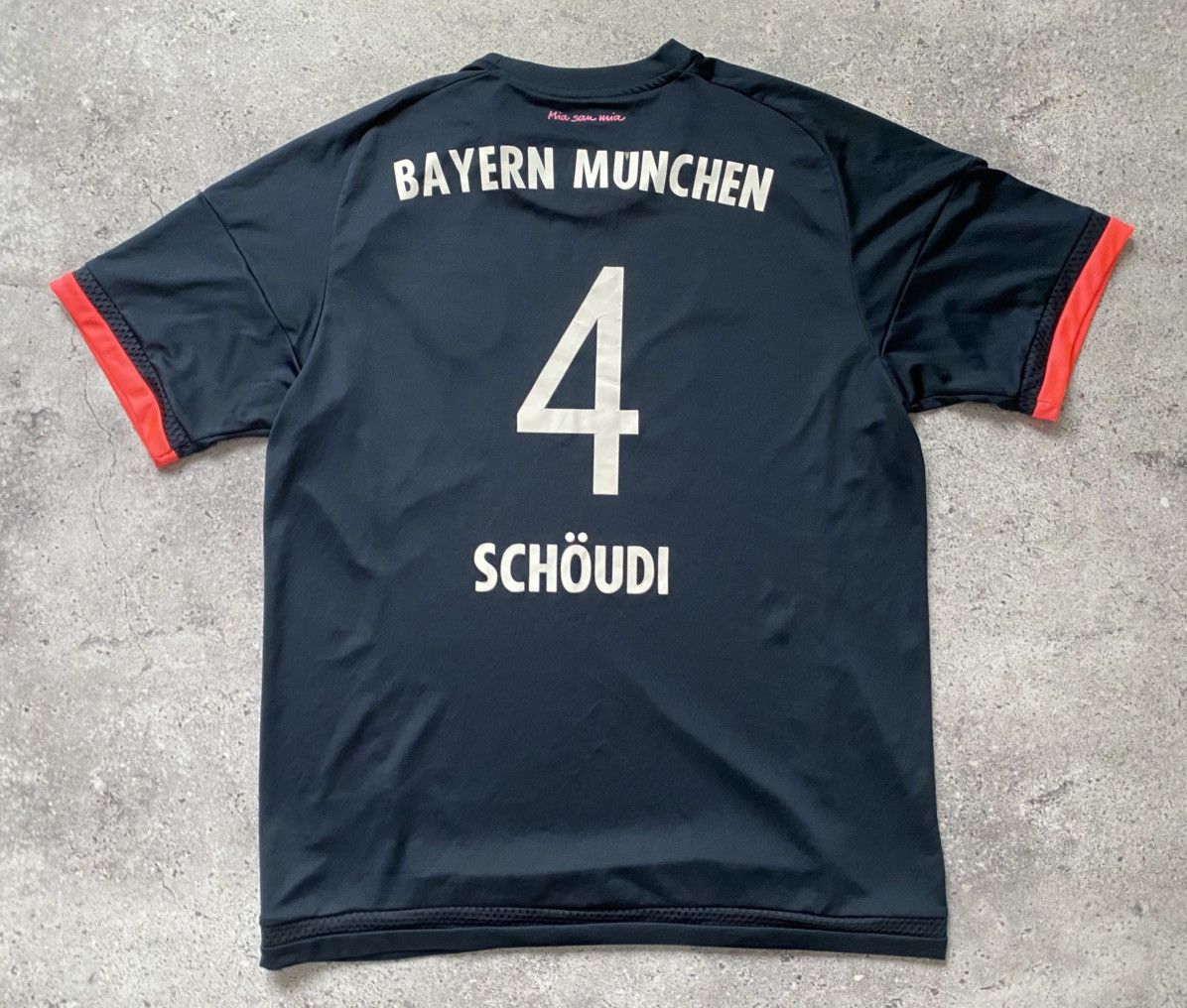Adidas Adidas FC Bayern Munich Football Soccer Jersey Munchen Size US L / EU 52-54 / 3 - 17 Thumbnail