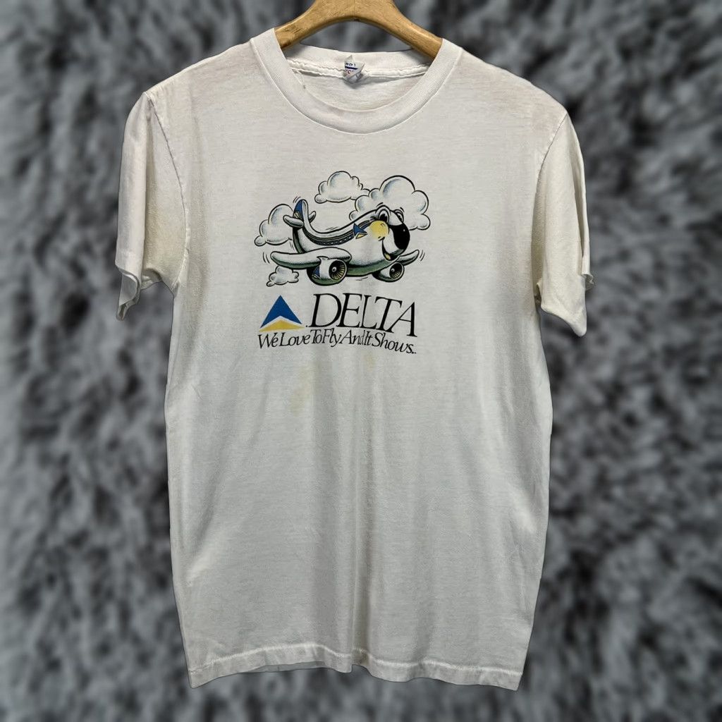 Vintage VINTAGE Delta Airlines T-Shirt Shirt Men's L White Single Stitch Thrashed Made in USA 1990s Decade Size US L / EU 52-54 / 3 - 1 Thumbnail