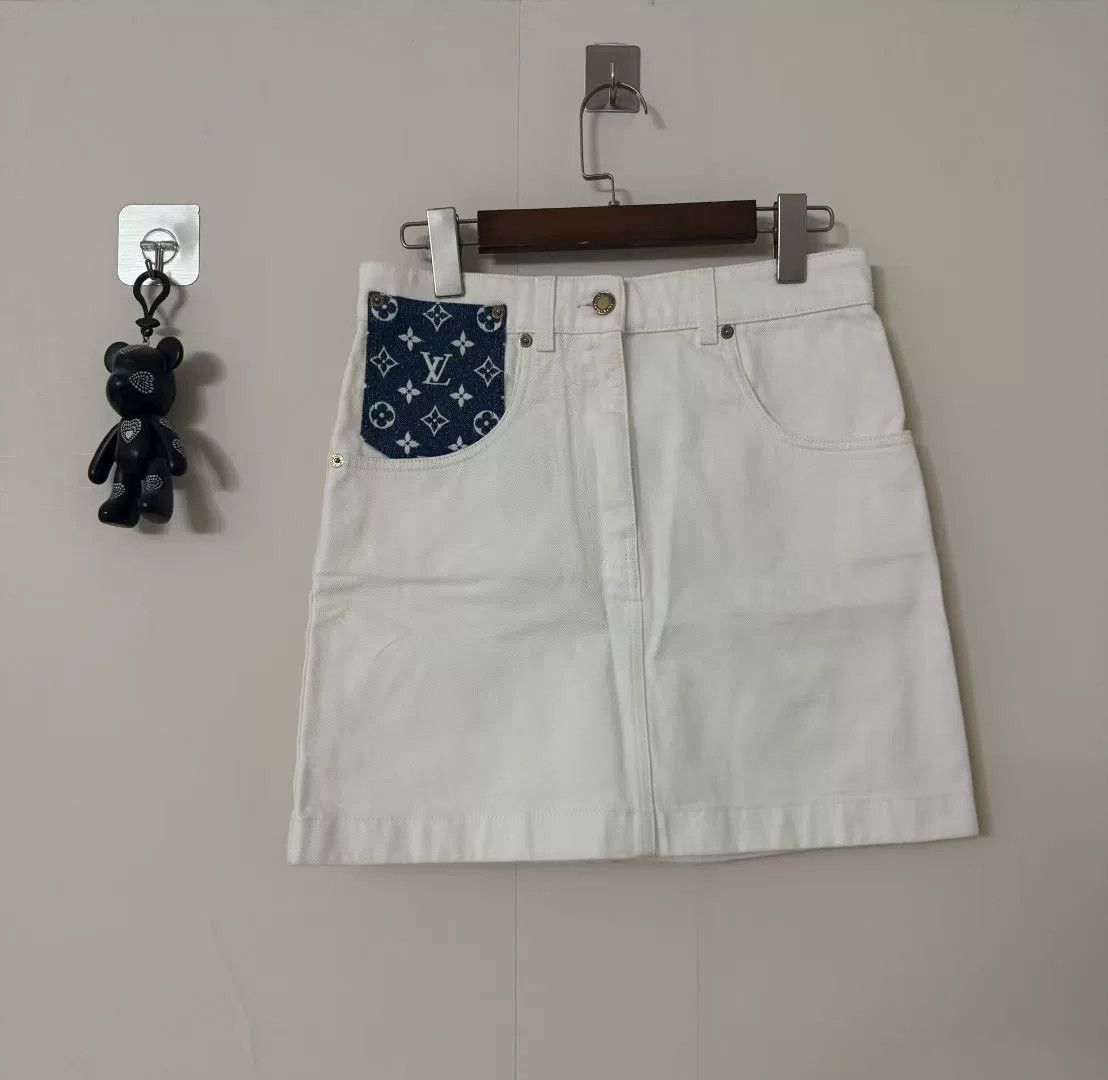 Louis Vuitton LV White Monogram Pocket Denim Skirt Size 36" / US 14 / IT 50 - 1 Thumbnail