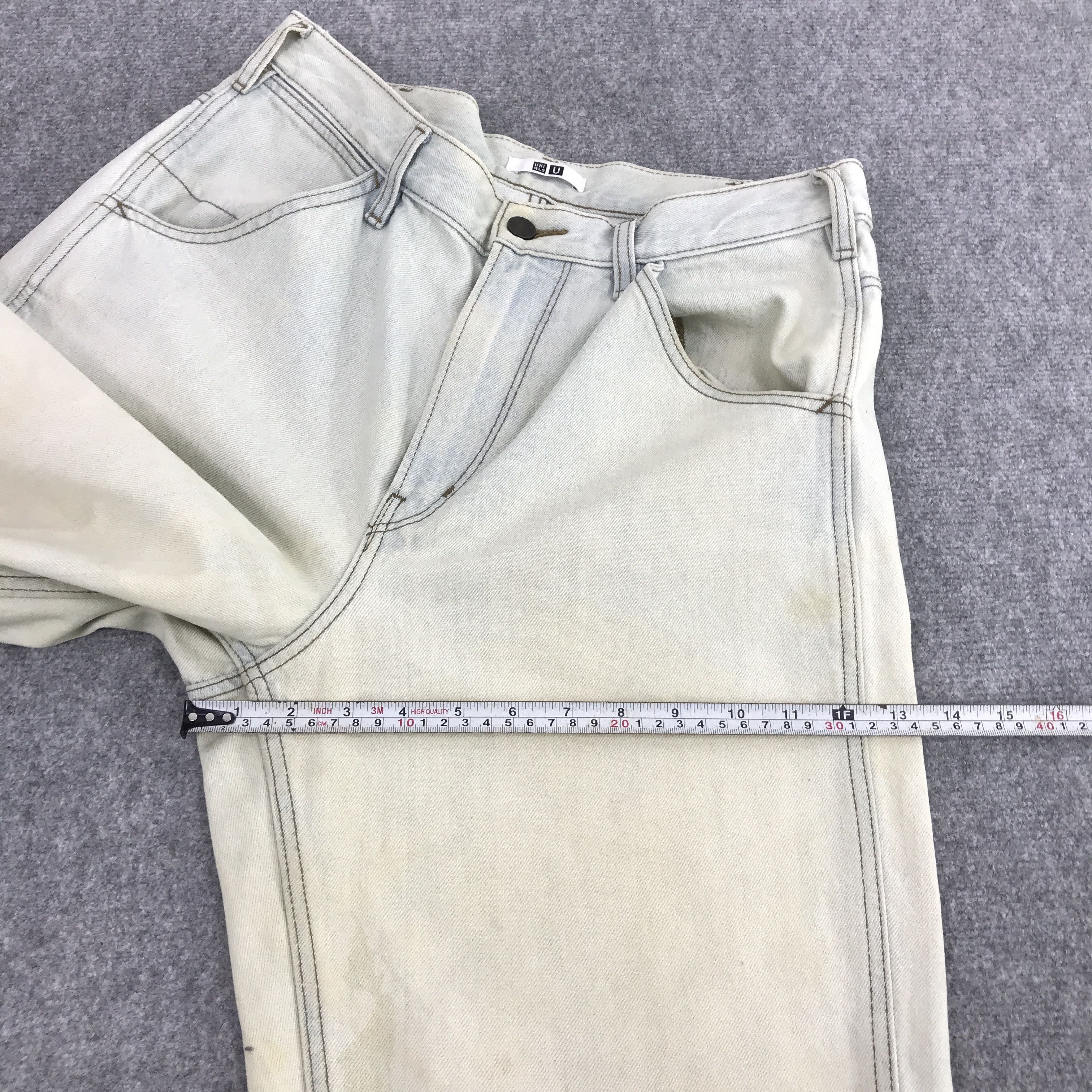 Christophe Lemaire × Uniqlo LEMAIRE X UNIQLO LIGHT WASH DISTRESSED JEANS Size US 30 / EU 46 - 13 Thumbnail