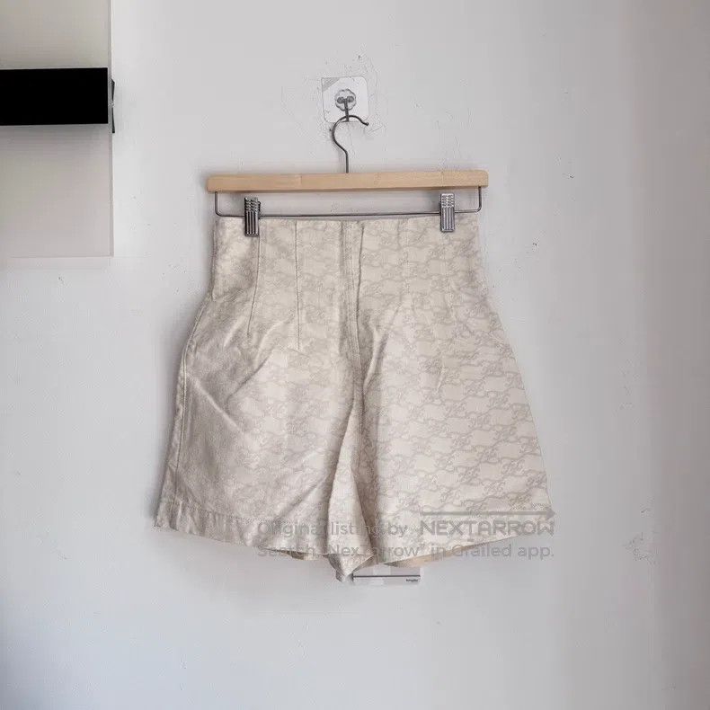 Fendi Fendi Cotton White High-Waisted Denim Shorts with Full Log Size 26" / US 2 / IT 38 - 4 Thumbnail