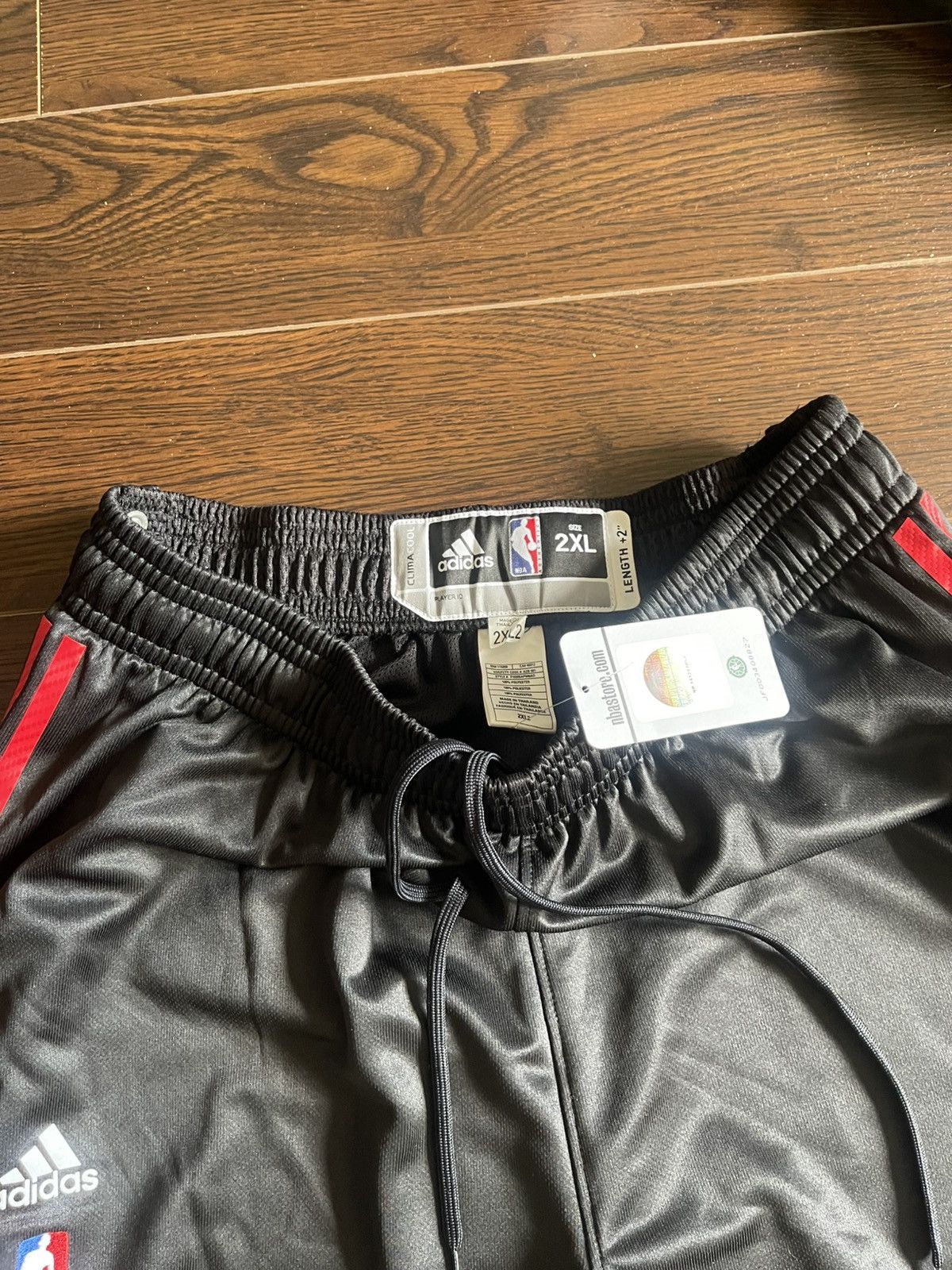 Adidas Adidas X NBA Raptors Track Pants Size US 30 / EU 46 - 10 Thumbnail