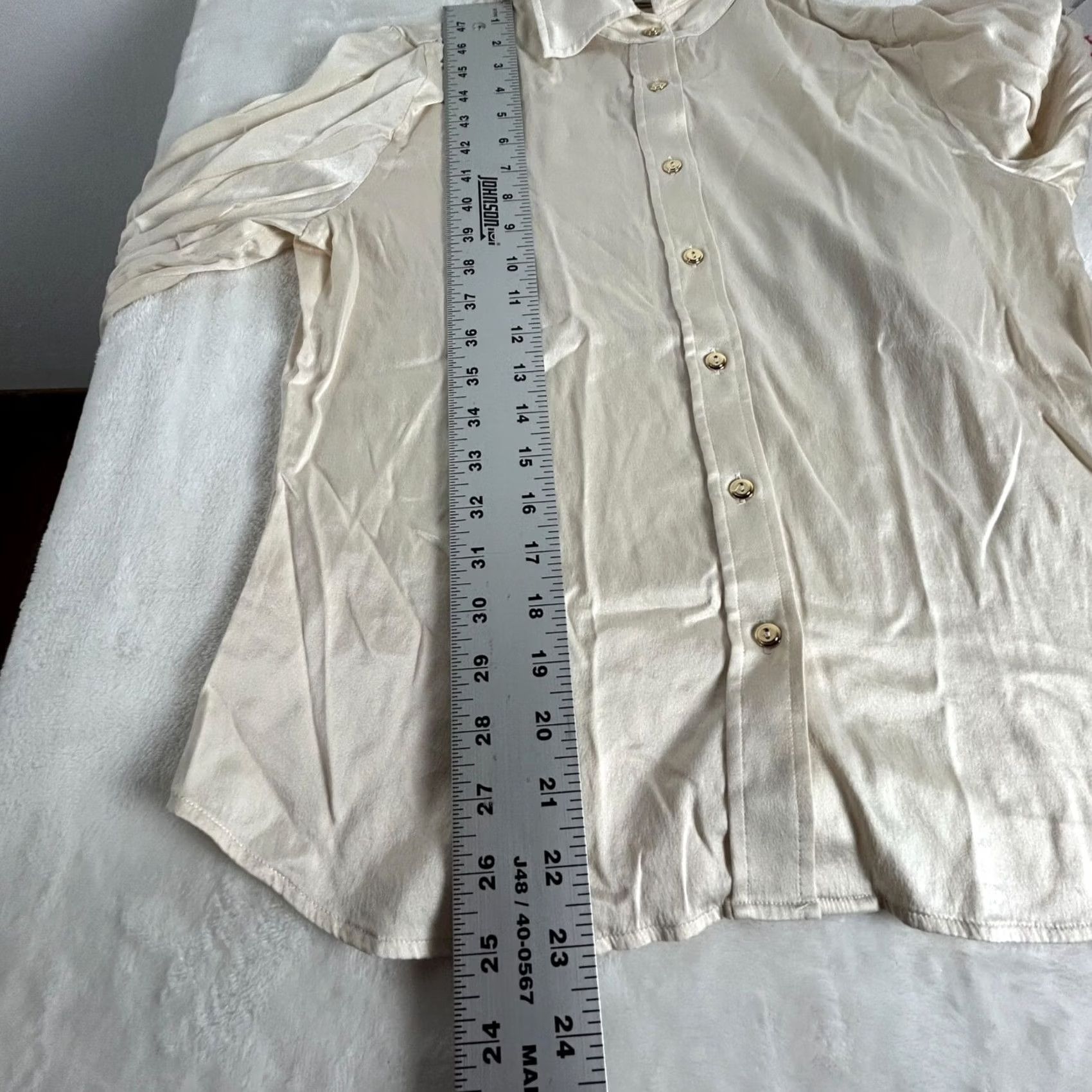 St. John St. John Beige Silk Blend Long Sleeve Button-Down Blouse Size 2 Casual Womens Shirt Size XS / US 0-2 / IT 36-38 - 8 Thumbnail