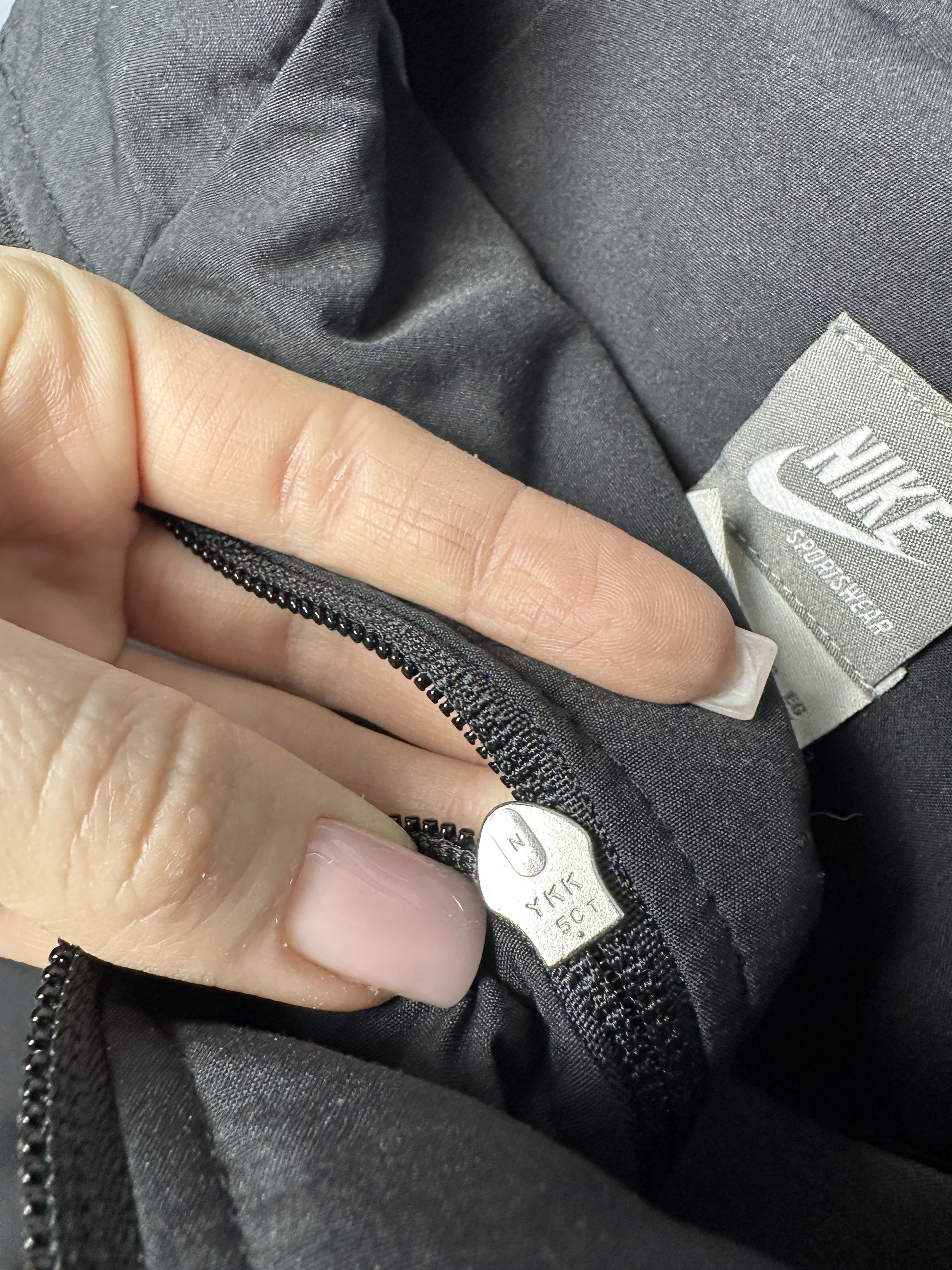 Nike Nike Vintage Mens Nylon Track Top Jacket Size US XL / EU 56 / 4 - 5 Thumbnail