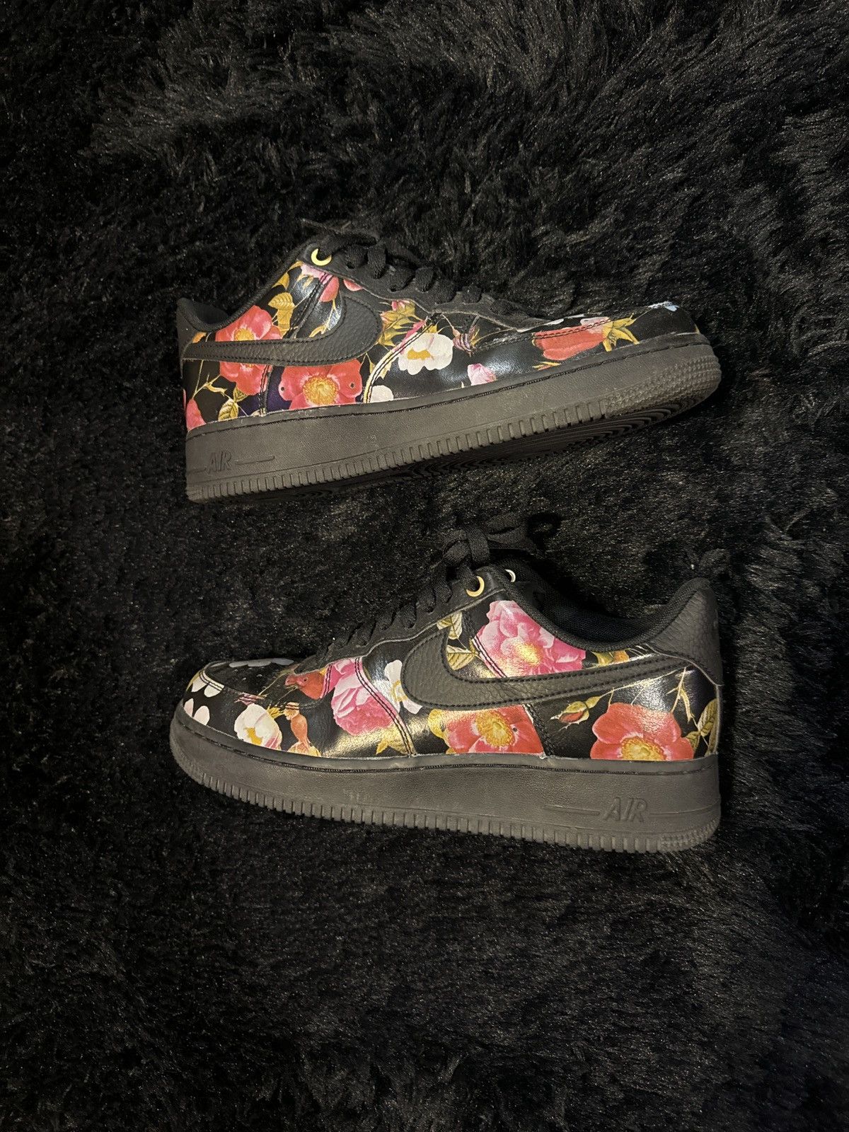 Nike Nike Air Force 1 Low “Floral” Size US 8 / EU 41 - 1 Thumbnail