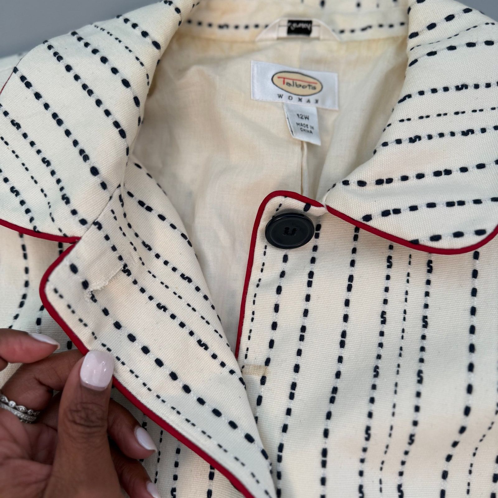 Talbots Talbots Woman Cream & Navy Textured Embroidered Blazer Size XL / US 12-14 / IT 48-50 - 4 Thumbnail