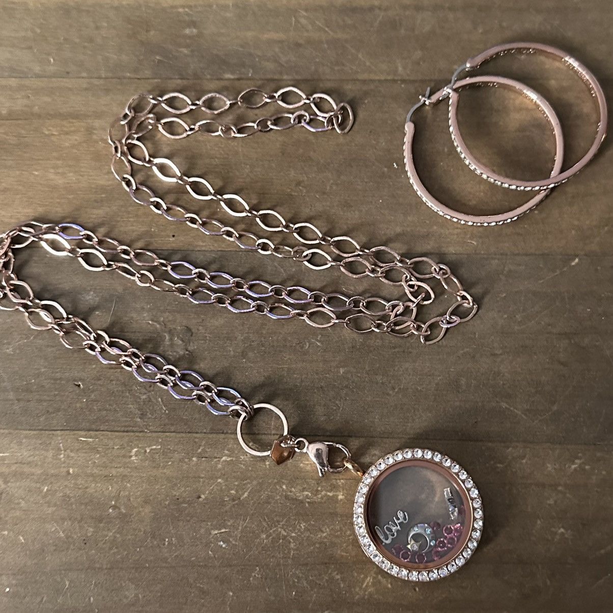 Other Origami Owl rose gold locket necklace and hoop earrings Size ONE SIZE - 8 Thumbnail
