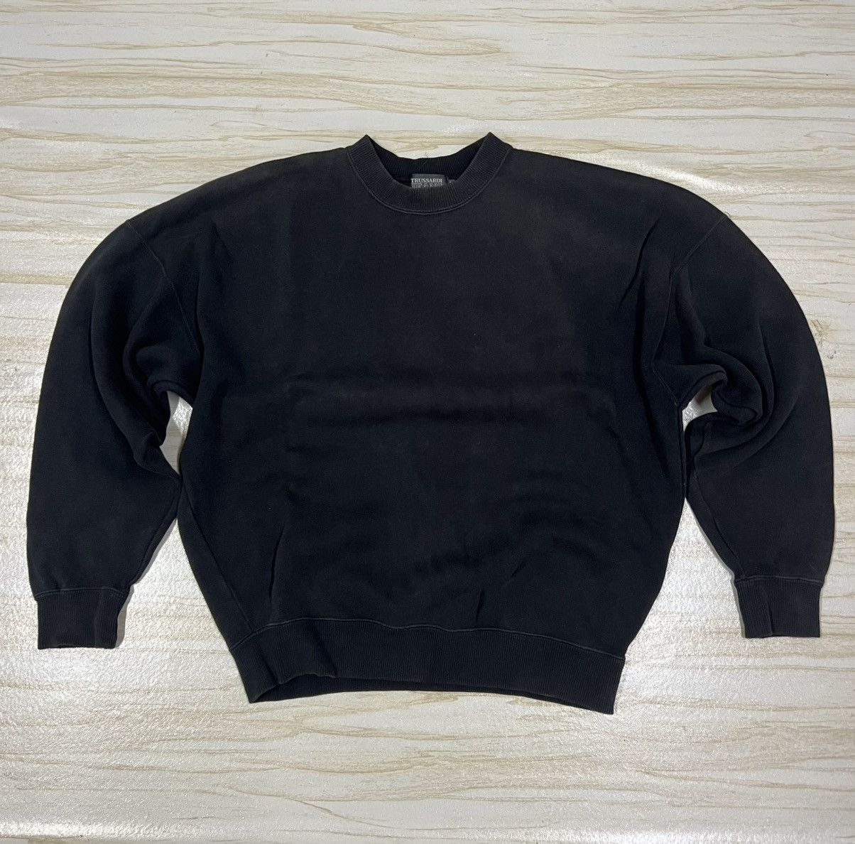Trussardi 90s Trussardi Jeans Sun Faded Sweatshirt Size US L / EU 52-54 / 3 - 2 Thumbnail