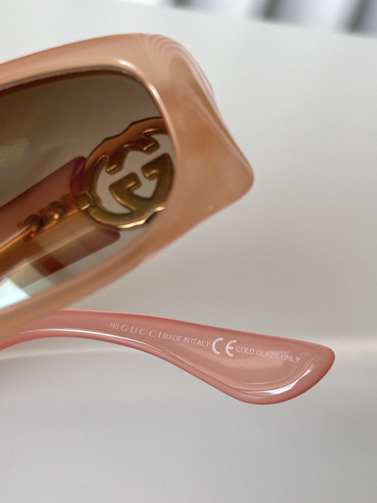 Gucci GUCCI 00’s GG Bamboo Logo Transparent Peach & Red Sunglasses Size ONE SIZE - 6 Thumbnail