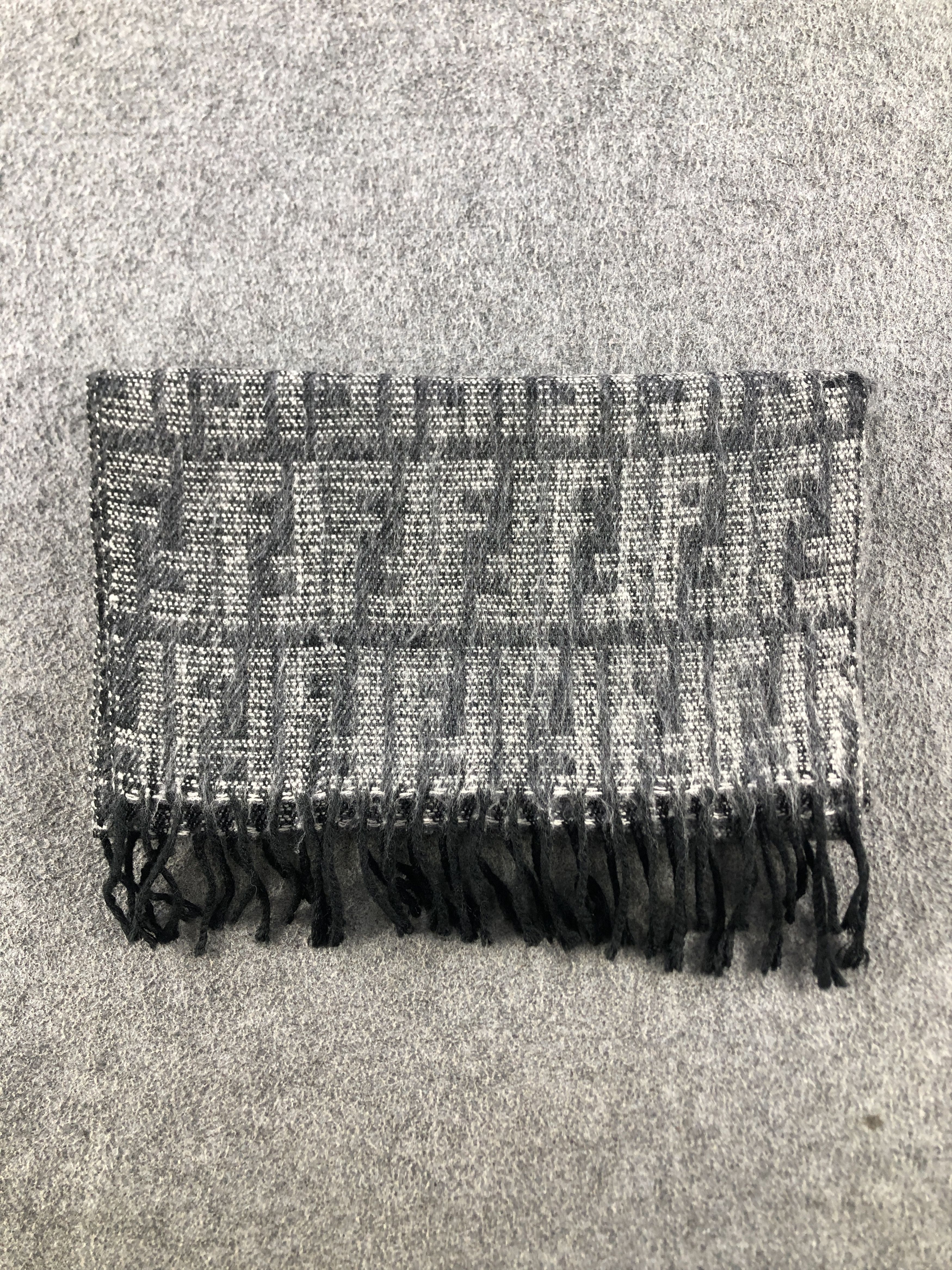 Fendi Fendi Scarf / Muffler / Neckwear P896 Size ONE SIZE - 5 Thumbnail