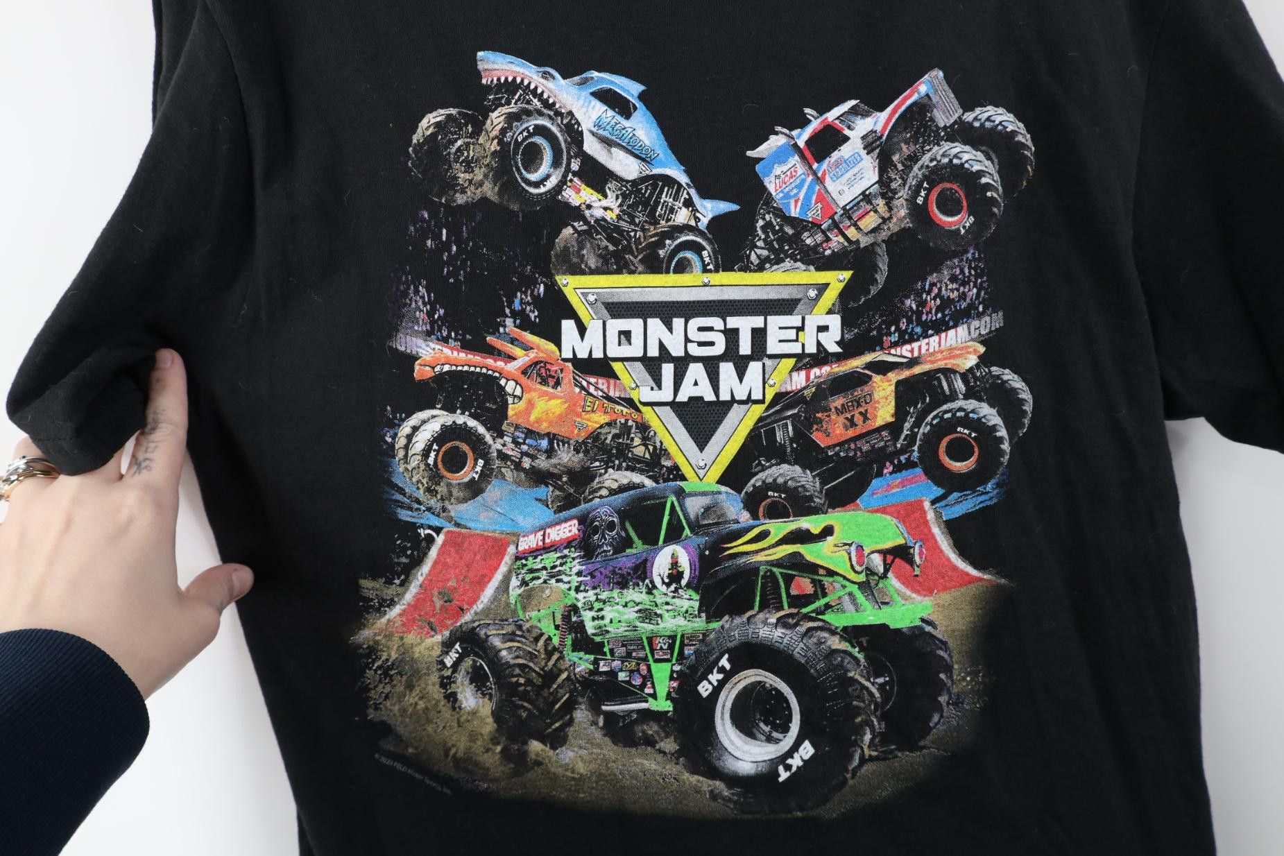 Vintage Y2K 2023 Monster Jam Grave Digger Monster Trucks T-Shirt Size US M / EU 48-50 / 2 - 4 Thumbnail