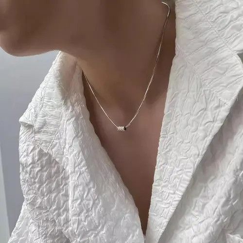 Jewelry Silver Pendant Necklace with Unique Design Size ONE SIZE - 1 Thumbnail