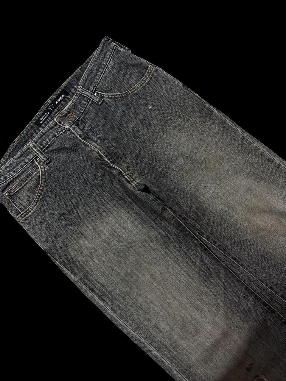 Wrangler Vintage 90s Archive Wrangler Mudwash Distressed Ripped Jean Size US 31 - 6 Thumbnail