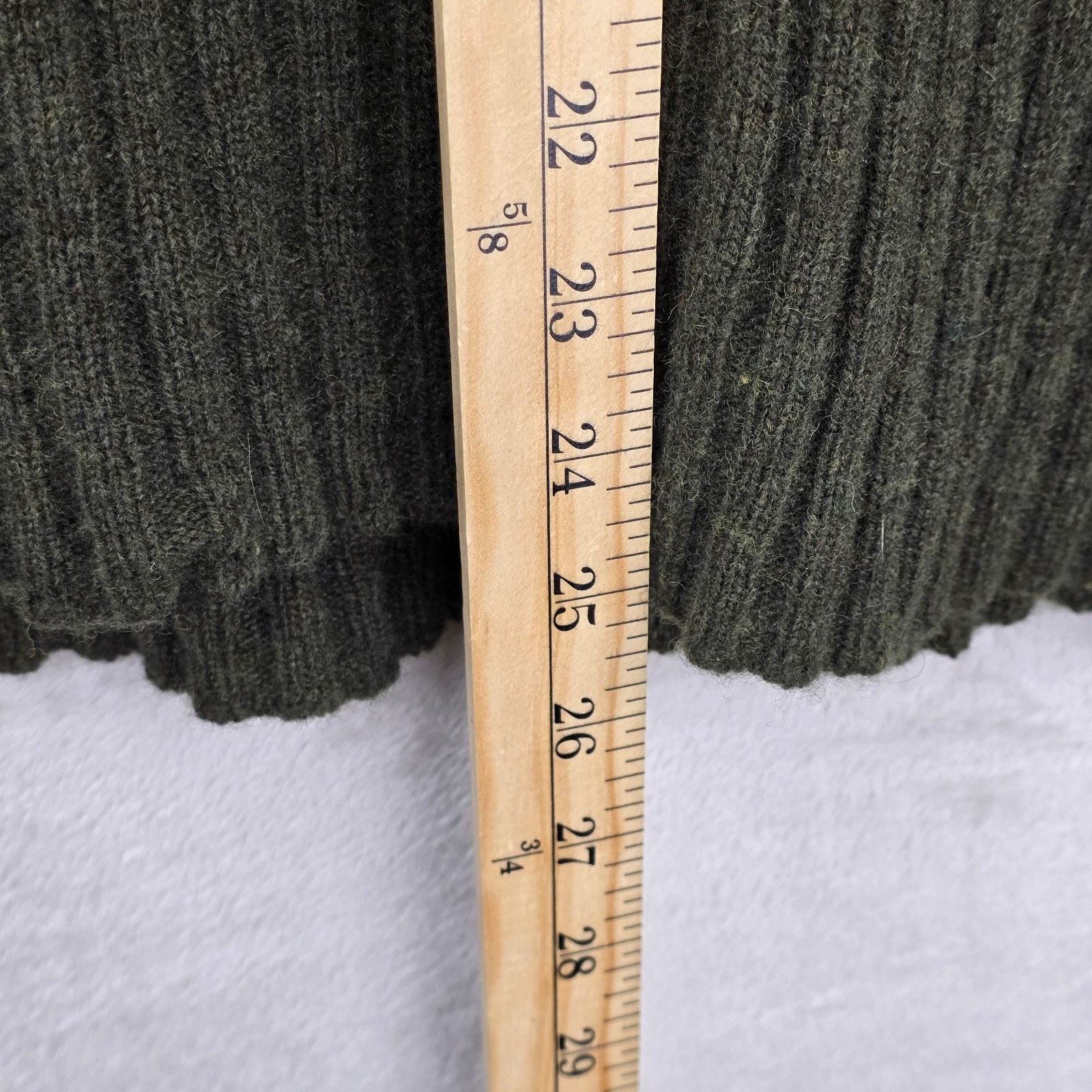 Abercrombie & Fitch Vintage Abercrombie & Fitch Wool V-neck Sweater XL 90s HOLES Size US XL / EU 56 / 4 - 9 Thumbnail