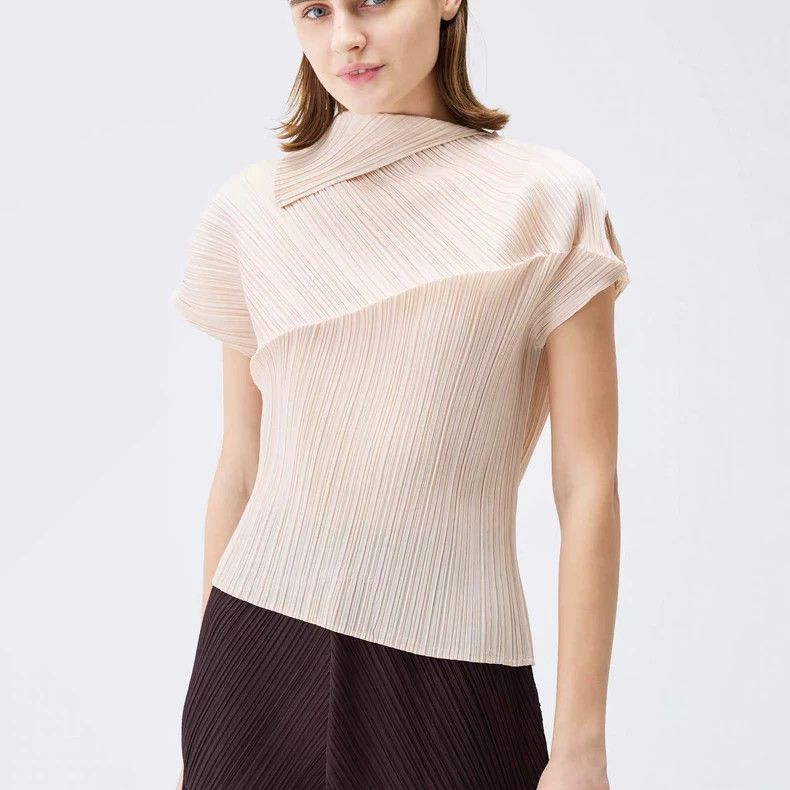 Other Issey Miyake size:one size Beige gold pleated asymmetrical Size XS / US 0-2 / IT 36-38 - 1 Thumbnail