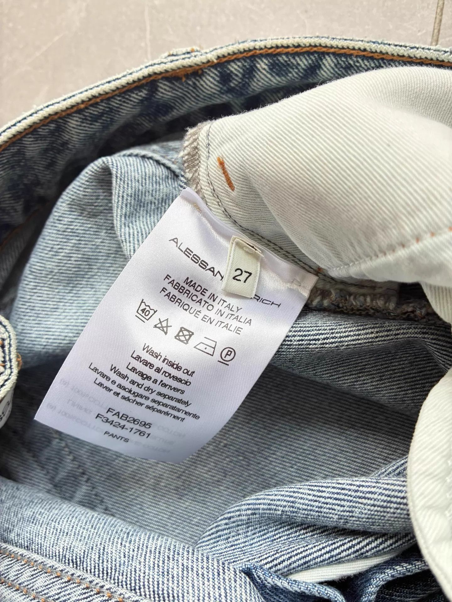 Alessandra Rich Alessandra Rich HW Straight Jeans 27 Floral Embroidery Size 27" / US 4 / IT 40 - 6 Thumbnail