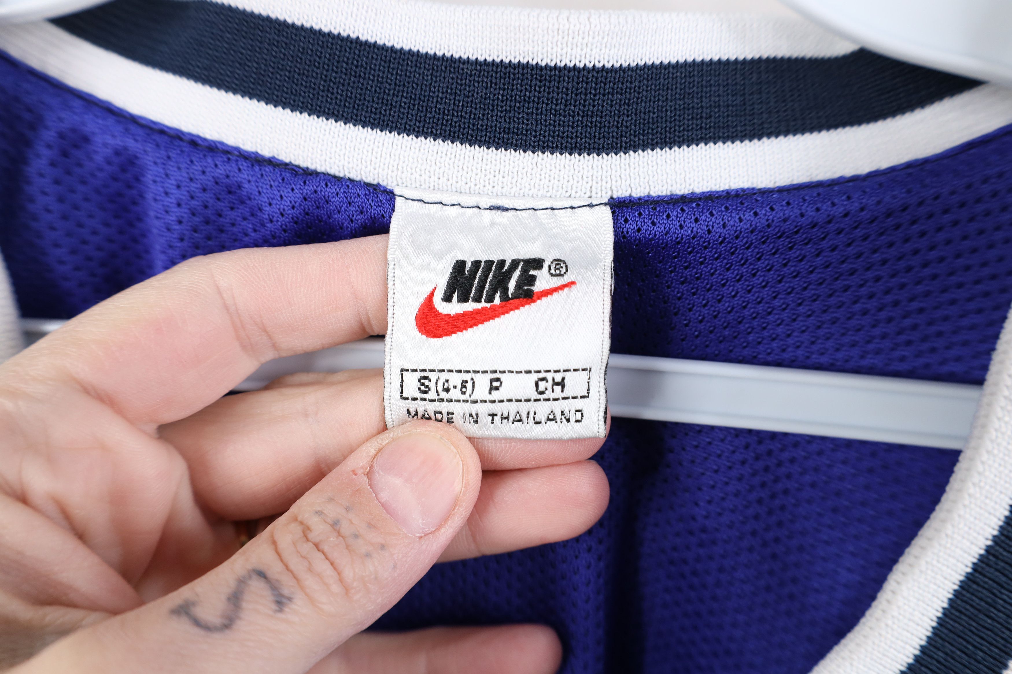 Nike Vintage 90s Nike Center Swoosh Cropped Windbreaker Jacket Size S / US 4 / IT 40 - 10 Thumbnail