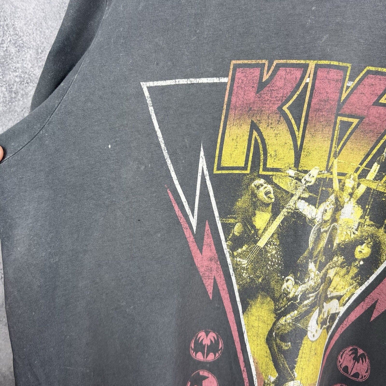 KISS Kiss Tee Men's Size L Short Sleeve Size US L / EU 52-54 / 3 - 6 Thumbnail