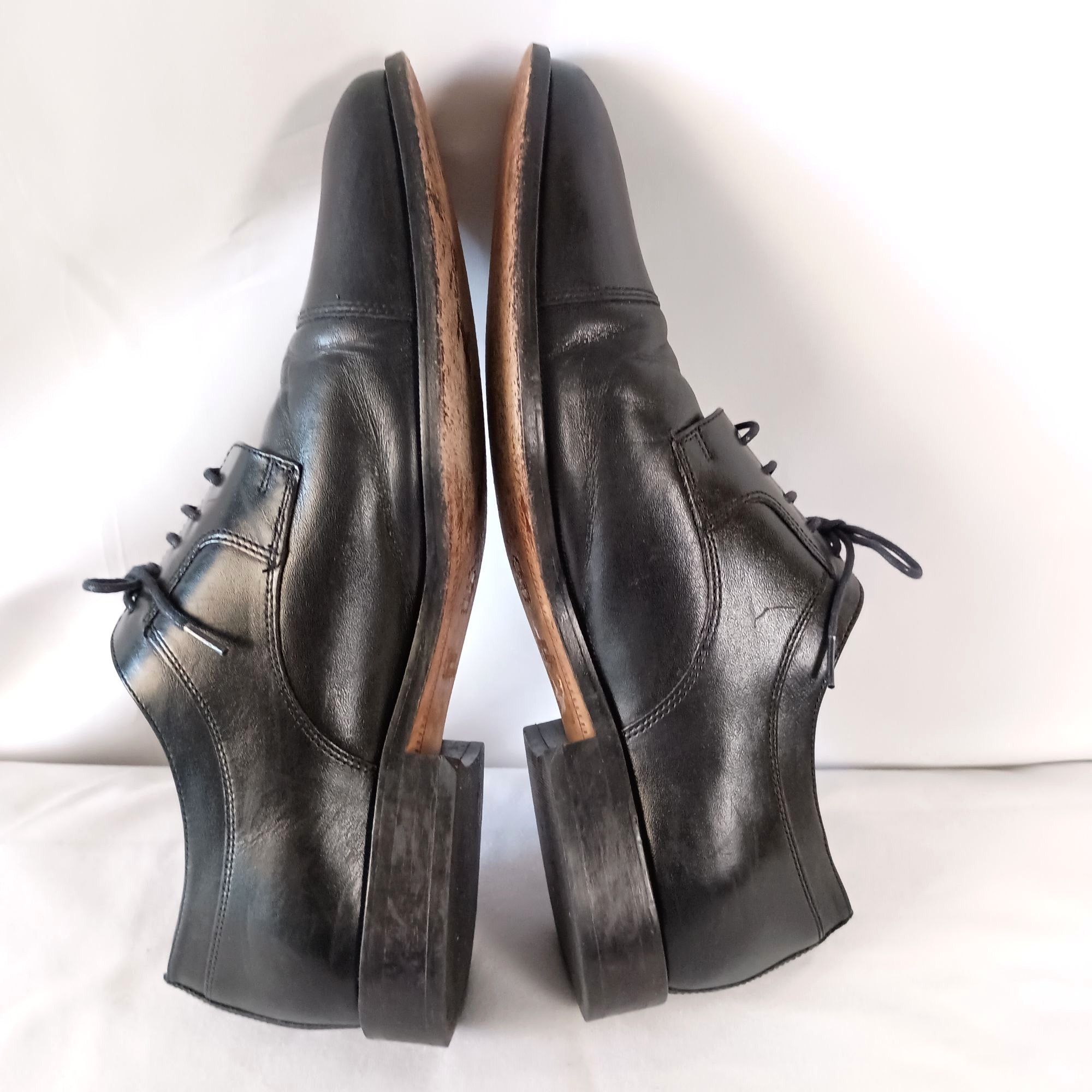 Johnston & Murphy Johnston & Murphy Tillman Oxford Black Leather Cap Toe Men’s Size US 10.5 / EU 43-44 - 9 Thumbnail