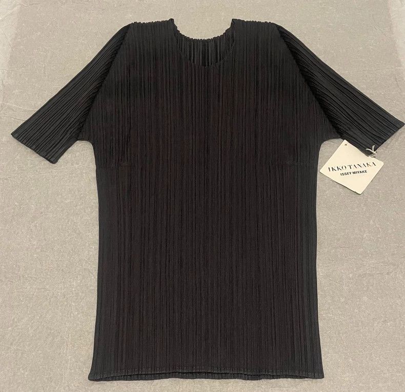 Issey Miyake Issey Miyake Carbon black short-sleeved shirt Size L / US 10 / IT 46 - 1 Thumbnail