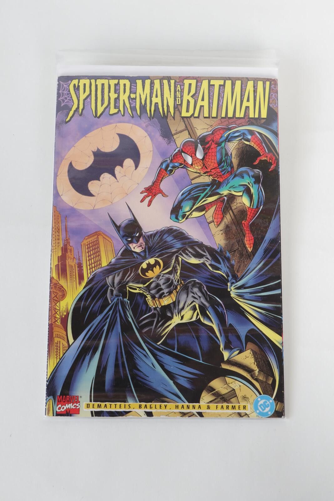 Marvel Comics 95' Marvel Comics x DC Comics Spider-Man And Batman Comics Size ONE SIZE - 1 Thumbnail