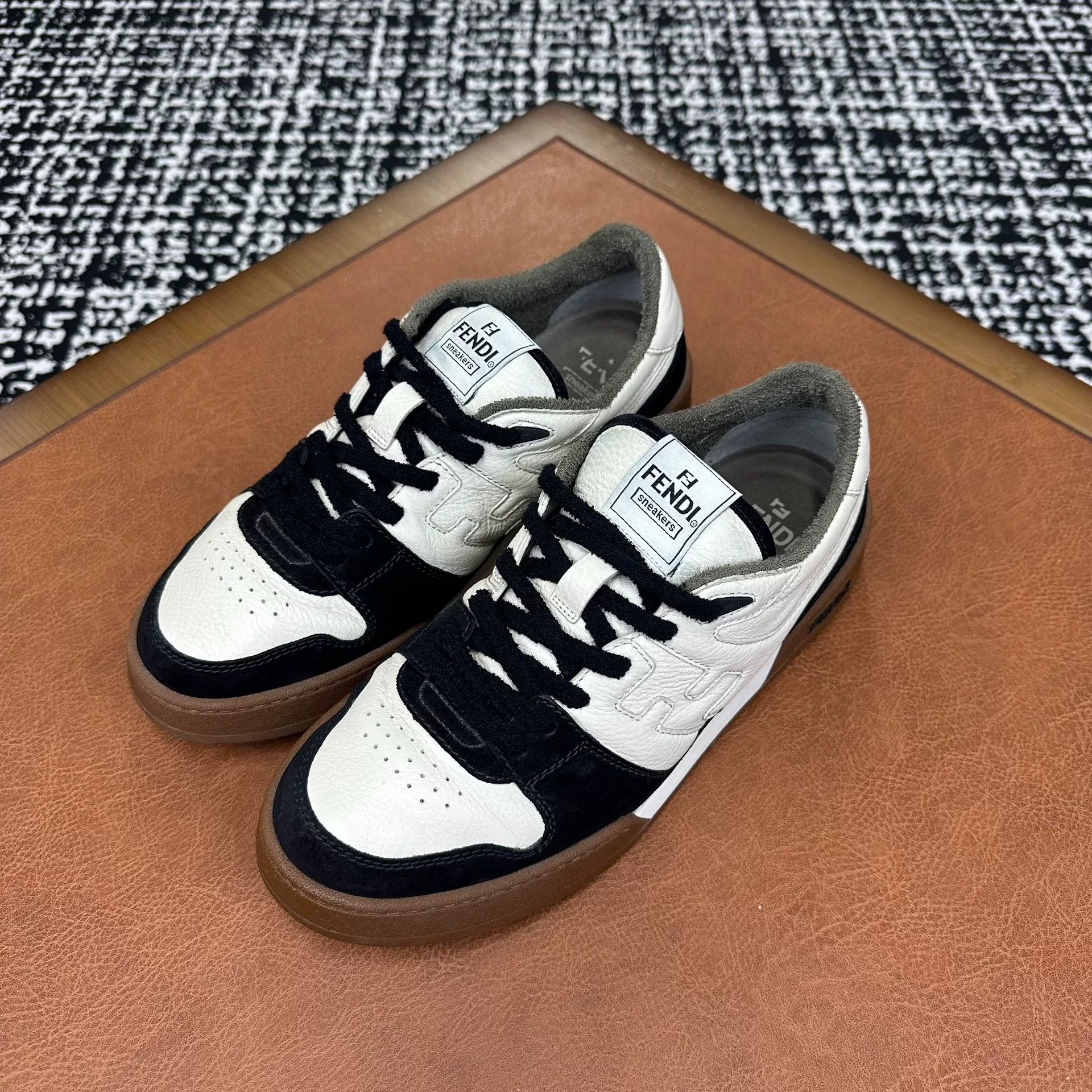 Fendi Fendi Retro Black Lowtop Sneakers 10 Men Size US 10 / EU 43 - 1 Thumbnail