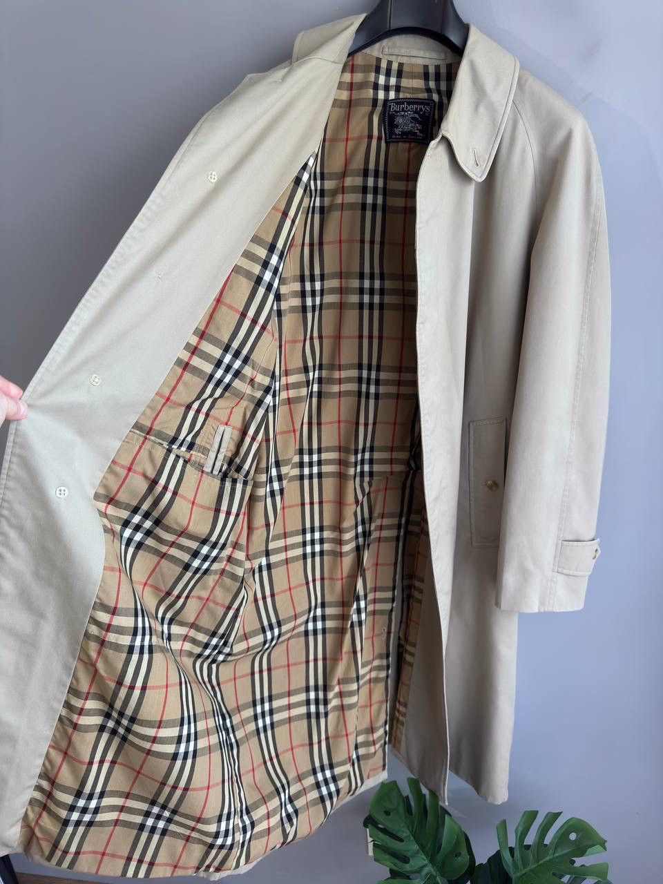 Burberry Burberrys Men's Nova Check Trench Coat, Made in England L Size US L / EU 52-54 / 3 - 10 Thumbnail