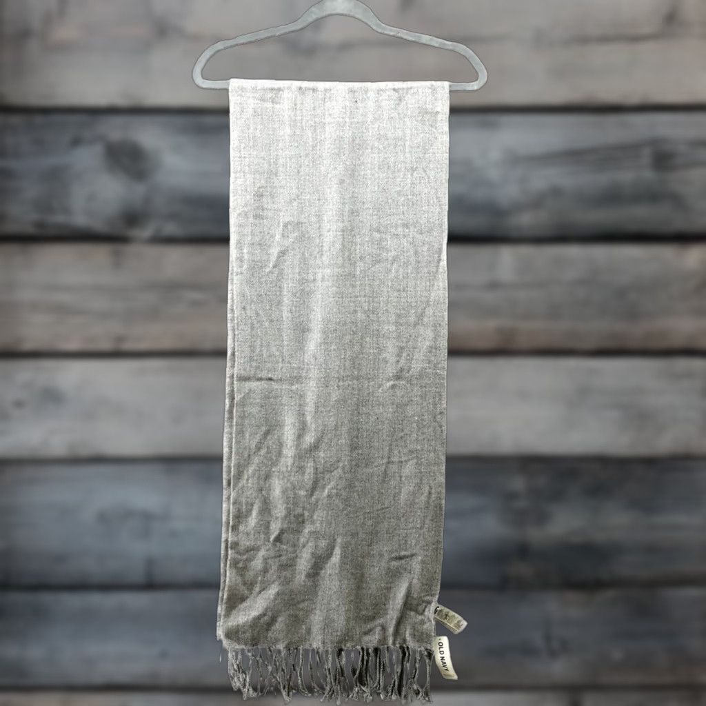 Old Navy VINTAGE OR NEW? Old Navy Winter Scarf - Rectangle Fringe - Unisex Knit Acrylic Gray, Neck Warmer, Fleece, One Size Size ONE SIZE - 1 Thumbnail