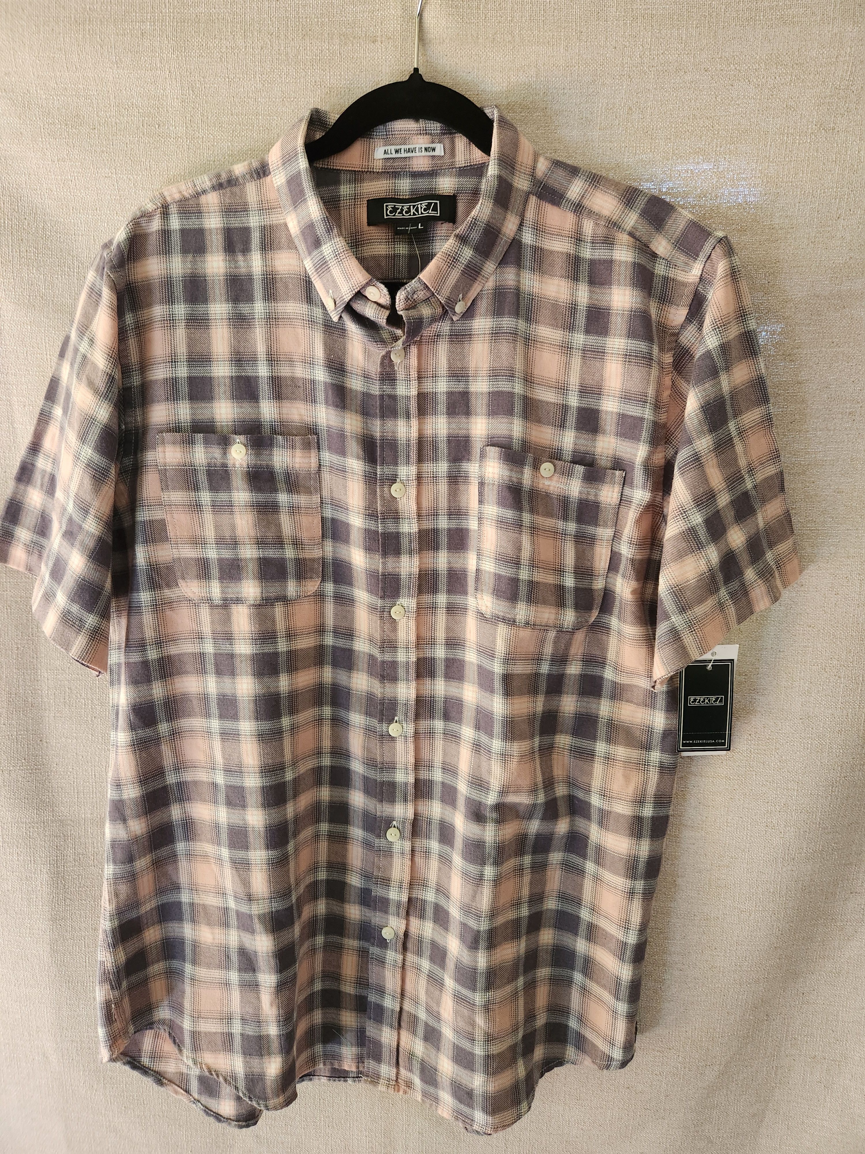 Ezekiel NWT Button Front Short Sleeve Shirt Size US L / EU 52-54 / 3 - 1 Thumbnail