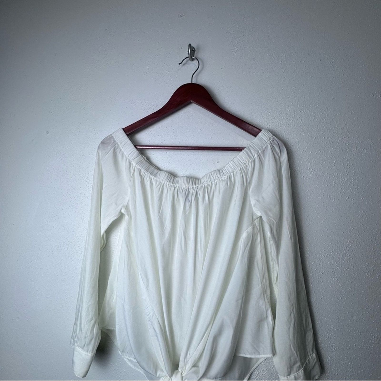 Express Express White Off the Shoulder Front Tie Top Womens Size Med Size M / US 6-8 / IT 42-44 - 10 Thumbnail