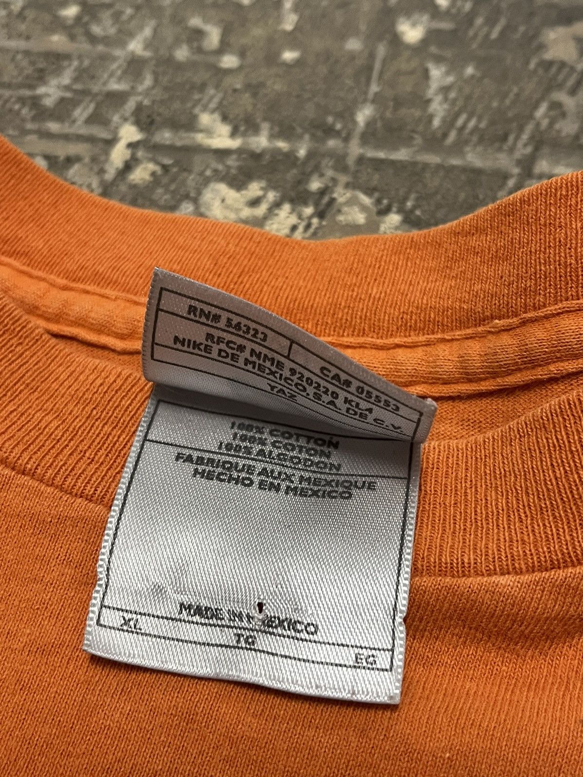 Nike × Vintage Nike vintage streetwear big swoosh tee shirt y2k hype Size US XL / EU 56 / 4 - 7 Thumbnail
