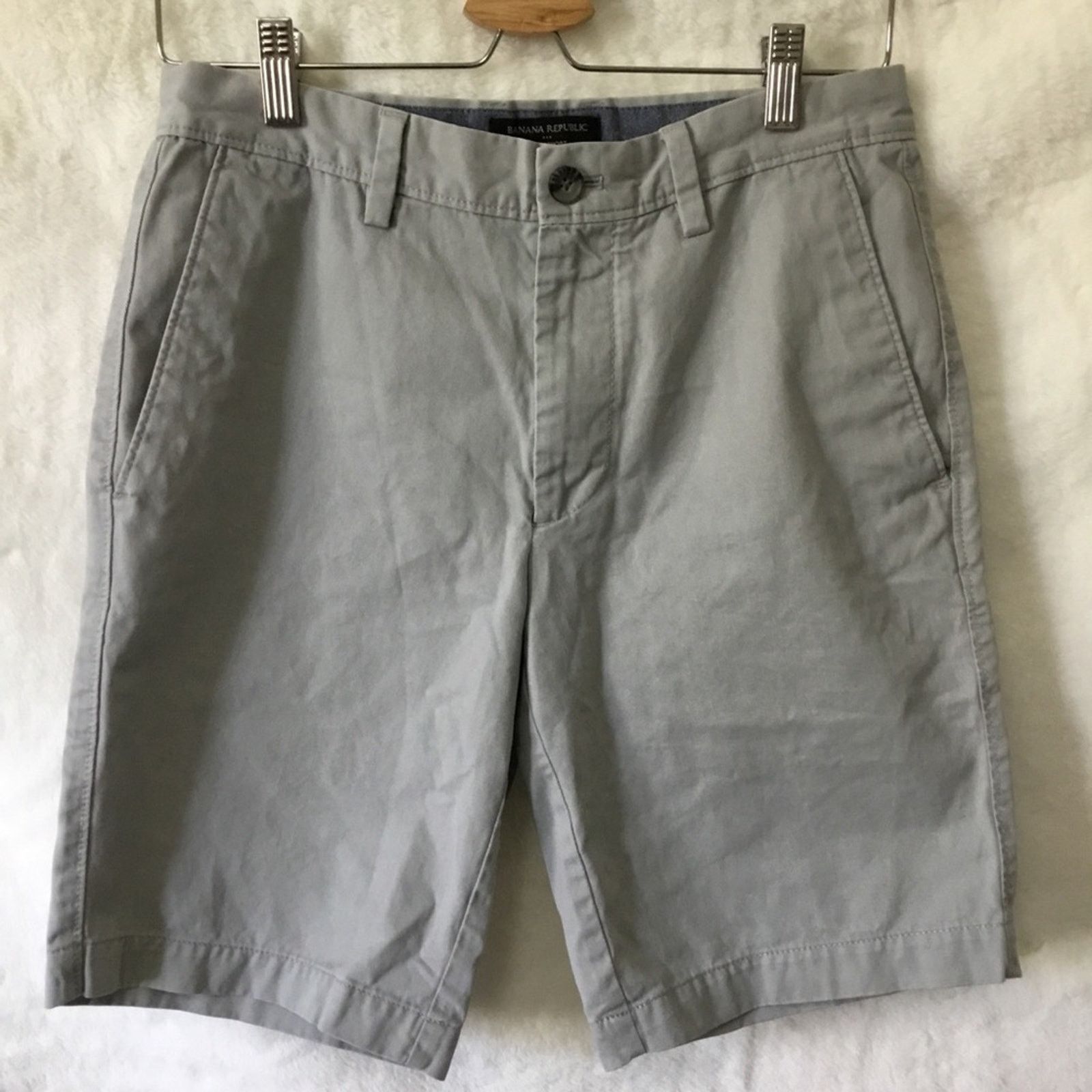 Banana Republic Banana Republic Men's Light Gray Aiden Chino Shorts Size US 28 / EU 44 - 13 Thumbnail