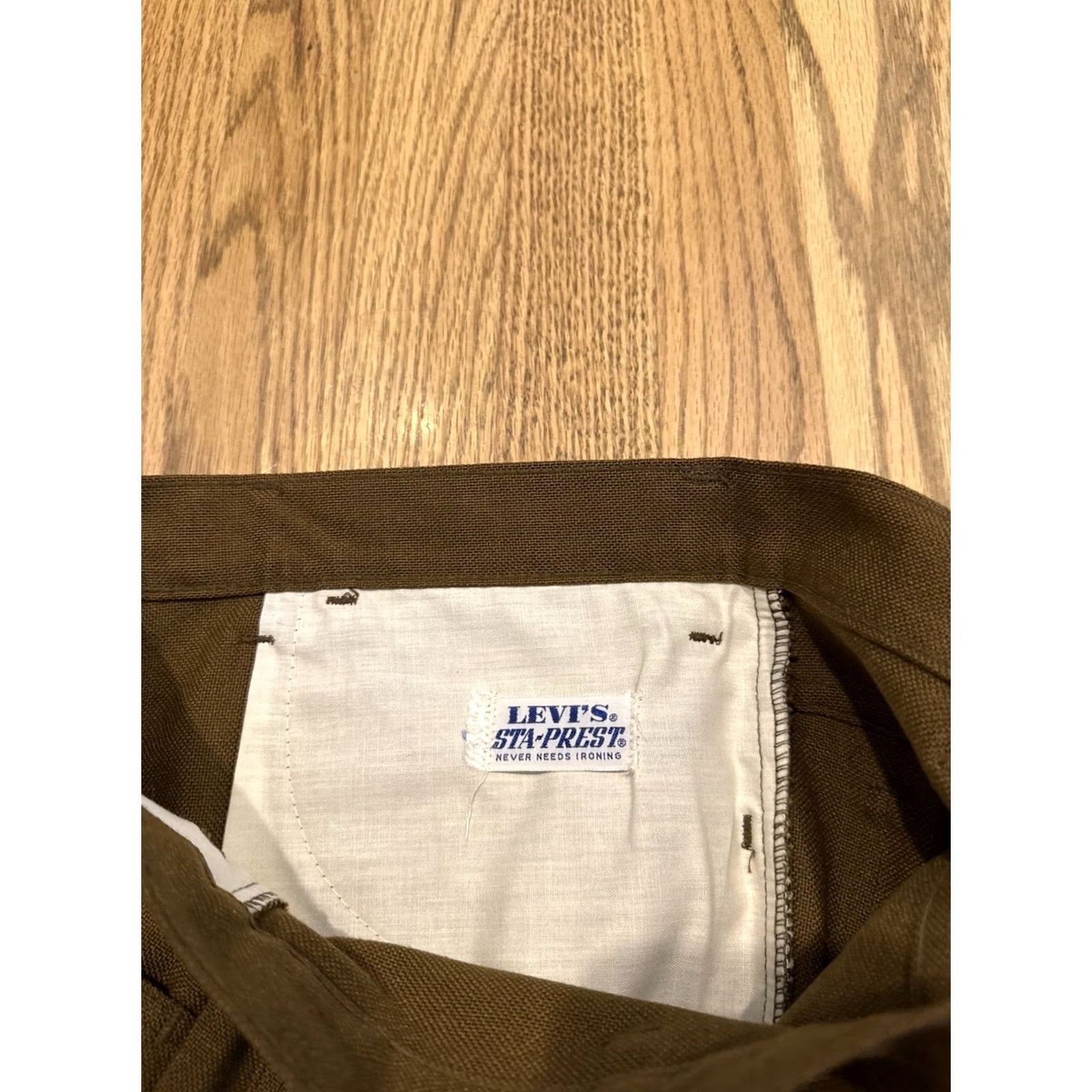 Levi's VINTAGE Levi’s Sta Prest Short Shorts Regular 31 Brown Zip Hemmed Mens Shorts 80s Retro USA Talon Size US 31 - 4 Thumbnail