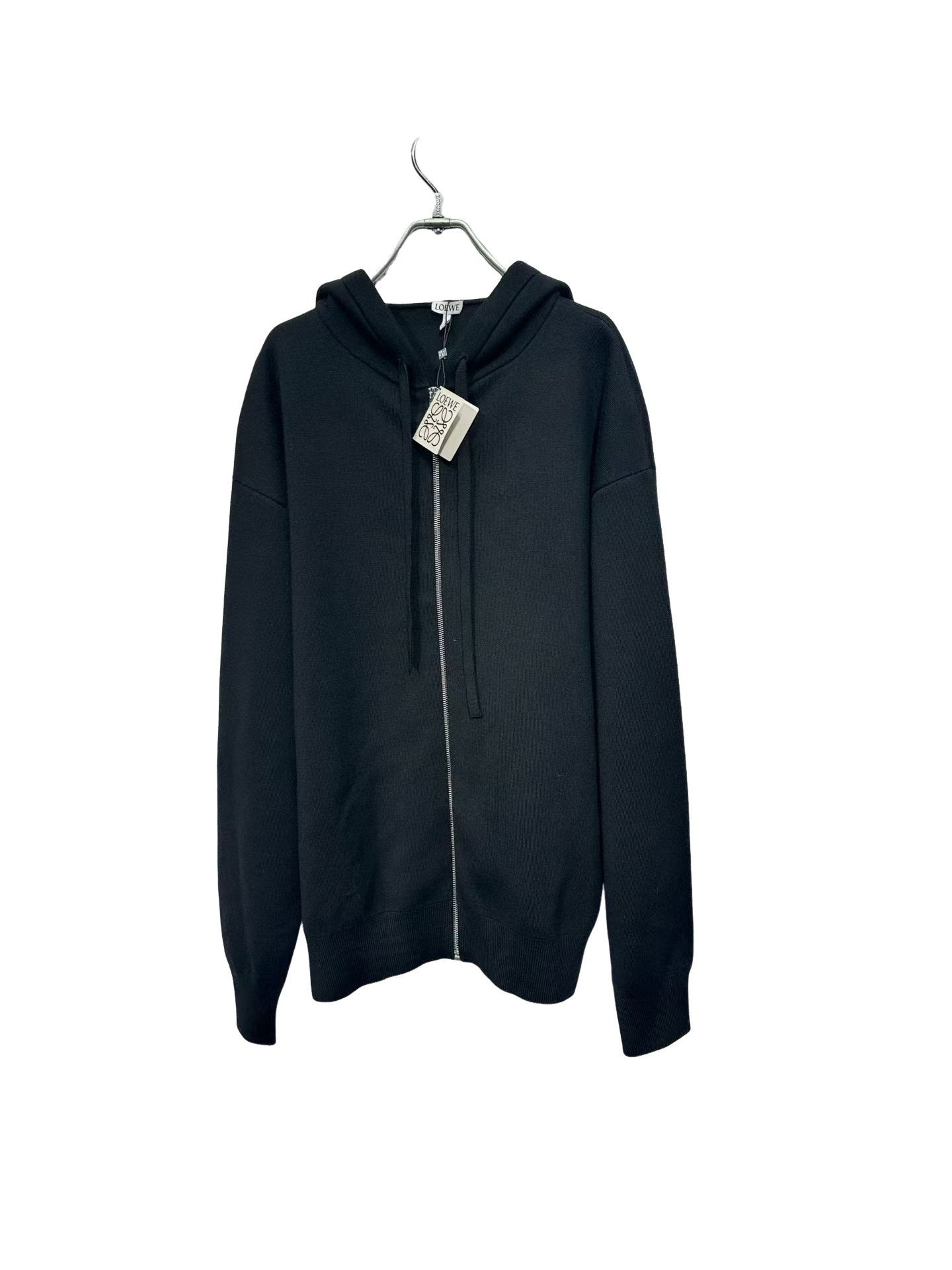 Loewe Loewe FW24 Embossed Logo Knit Zip Hoodie L Size US L / EU 52-54 / 3 - 1 Thumbnail