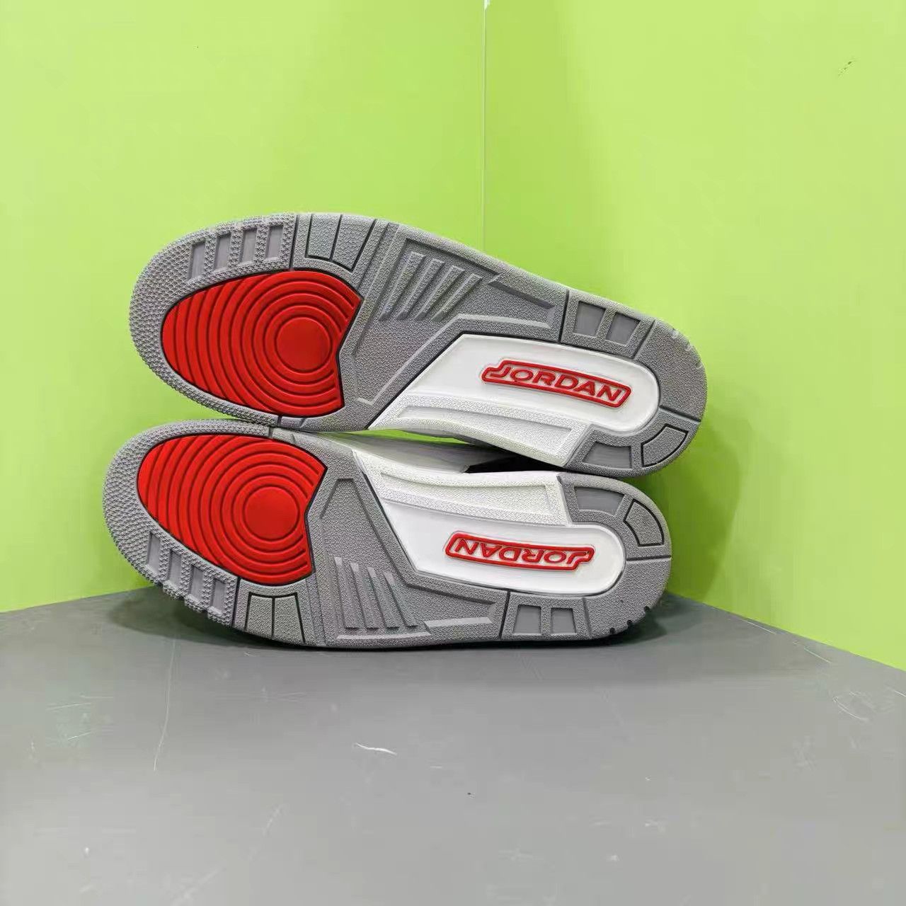 Jordan Brand Air Jordan 3 White Cement Basketball Shoes K15 Size US 11.5 / EU 44-45 - 8 Thumbnail