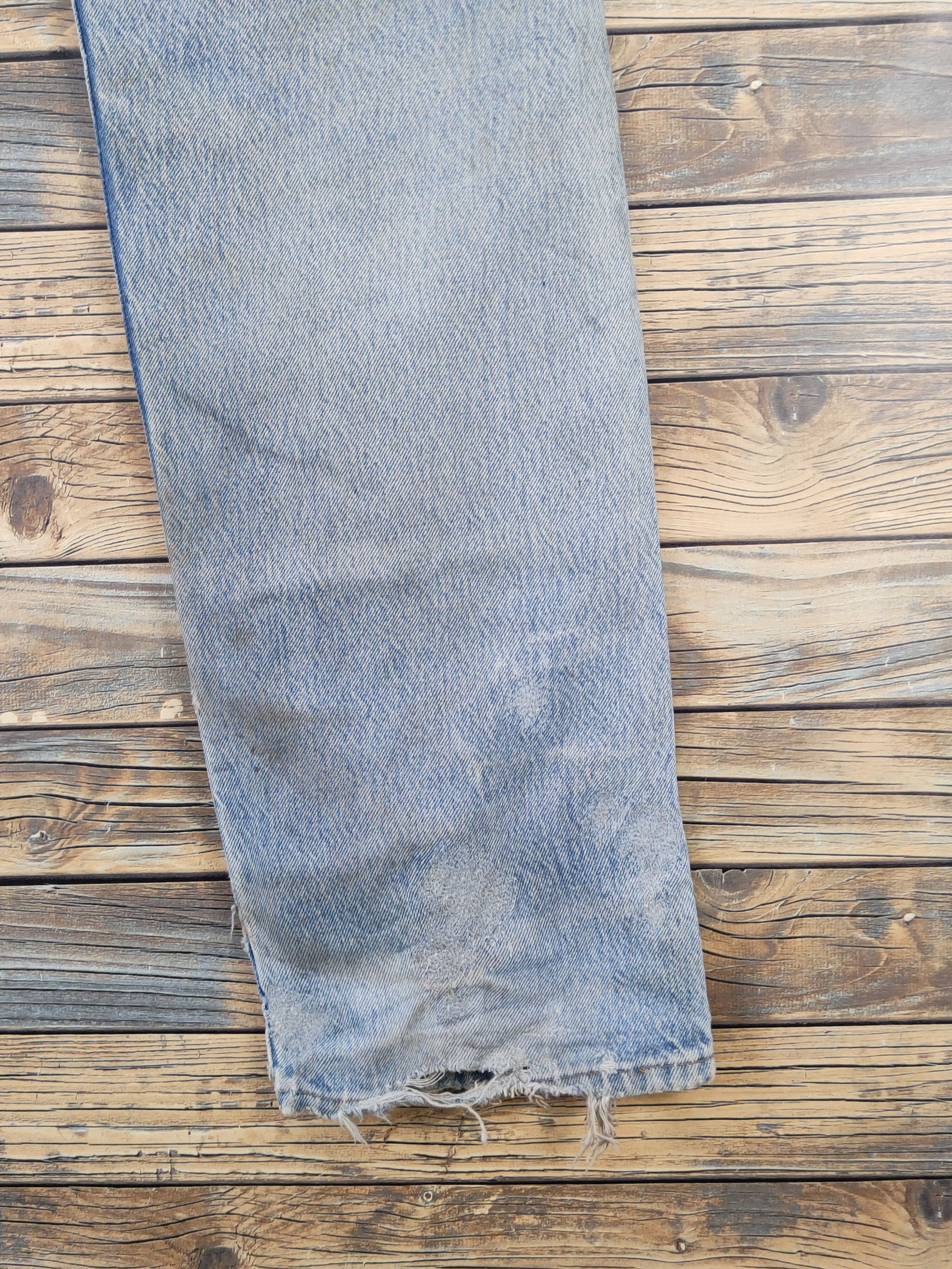 Levi's Levi's Light Blue Distressed Ripped denim Jeans #W1588 Size US 34 / EU 50 - 13 Thumbnail