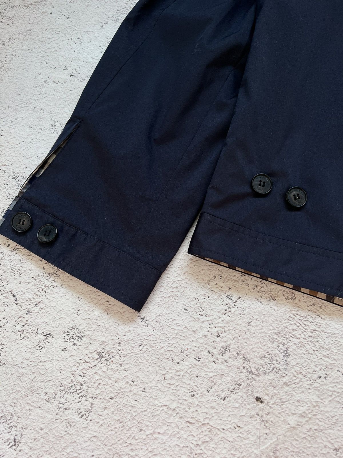 Aquascutum AQUASCUTUM BRACKENBURY REVERSIBLE JACKET IN NAVY Size US L / EU 52-54 / 3 - 6 Thumbnail