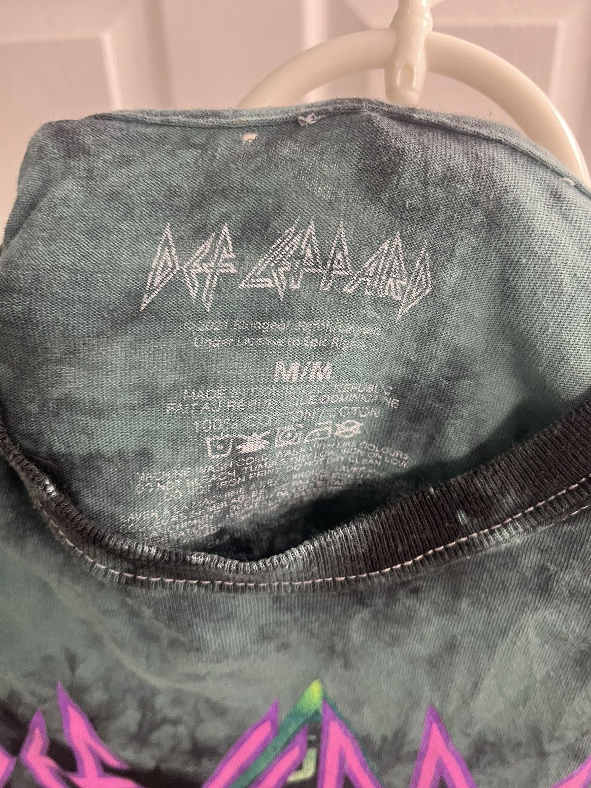 Def Leppard Def Leppard Animal Green Tie Dye Graphic Tshirt Size US M / EU 48-50 / 2 - 5 Thumbnail